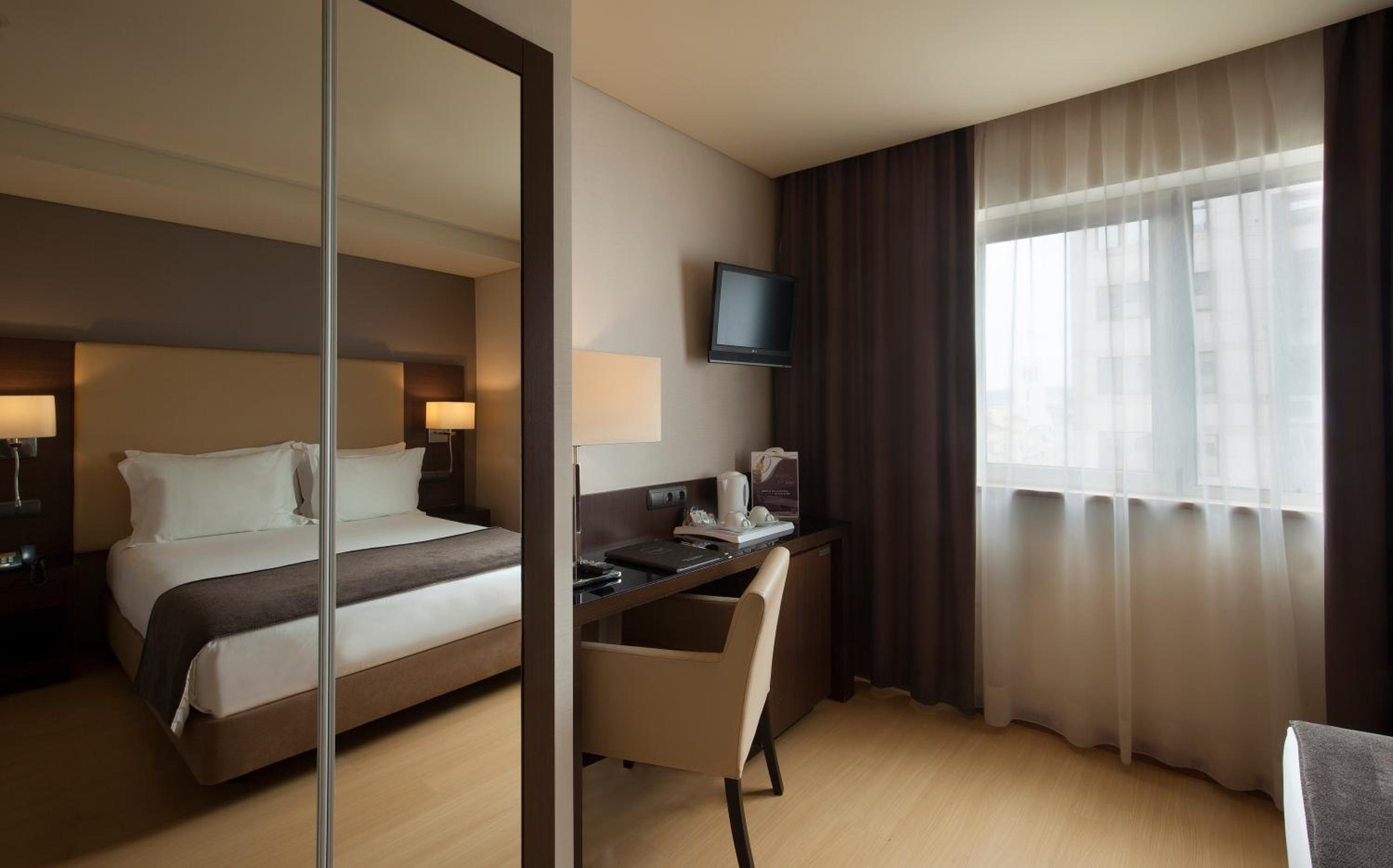 Double Room - Photo 2