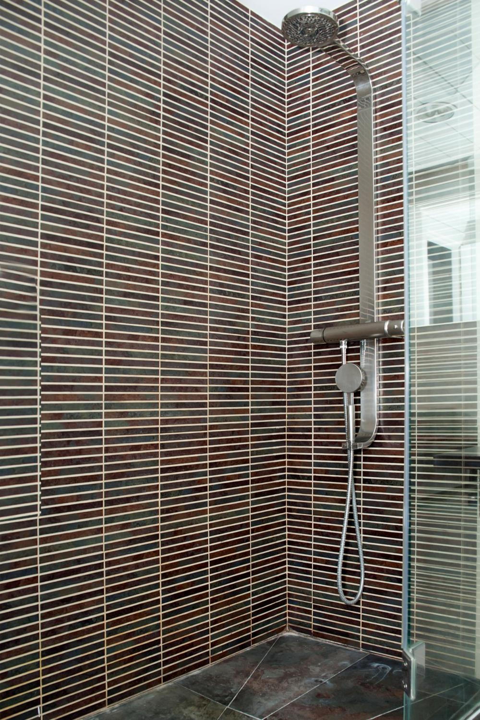 One-Bedroom Apartment with View - Photo 20