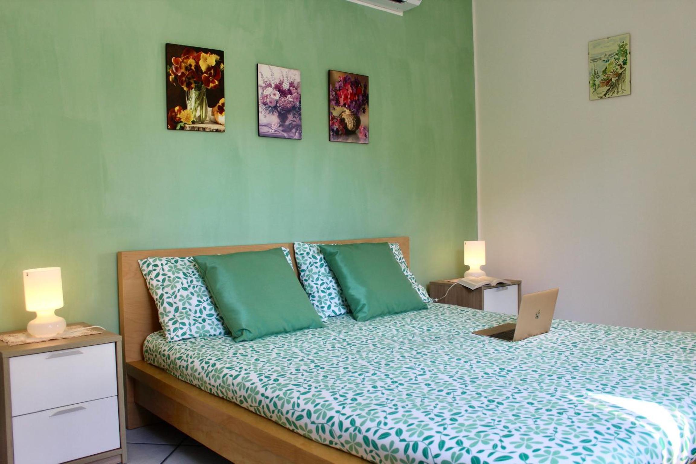 Large Double Room photo 1