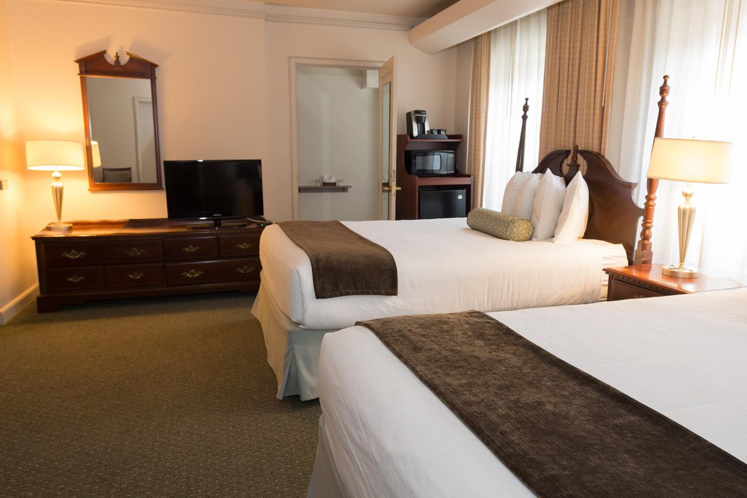 Junior Suite with Two Queen Beds - Photo 1