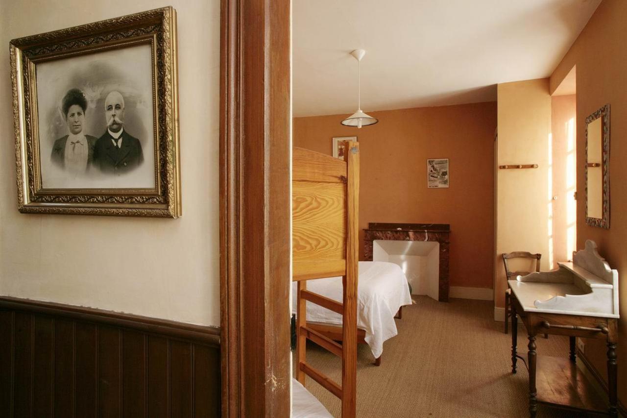Quadruple Room with Private Bathroom photo 2