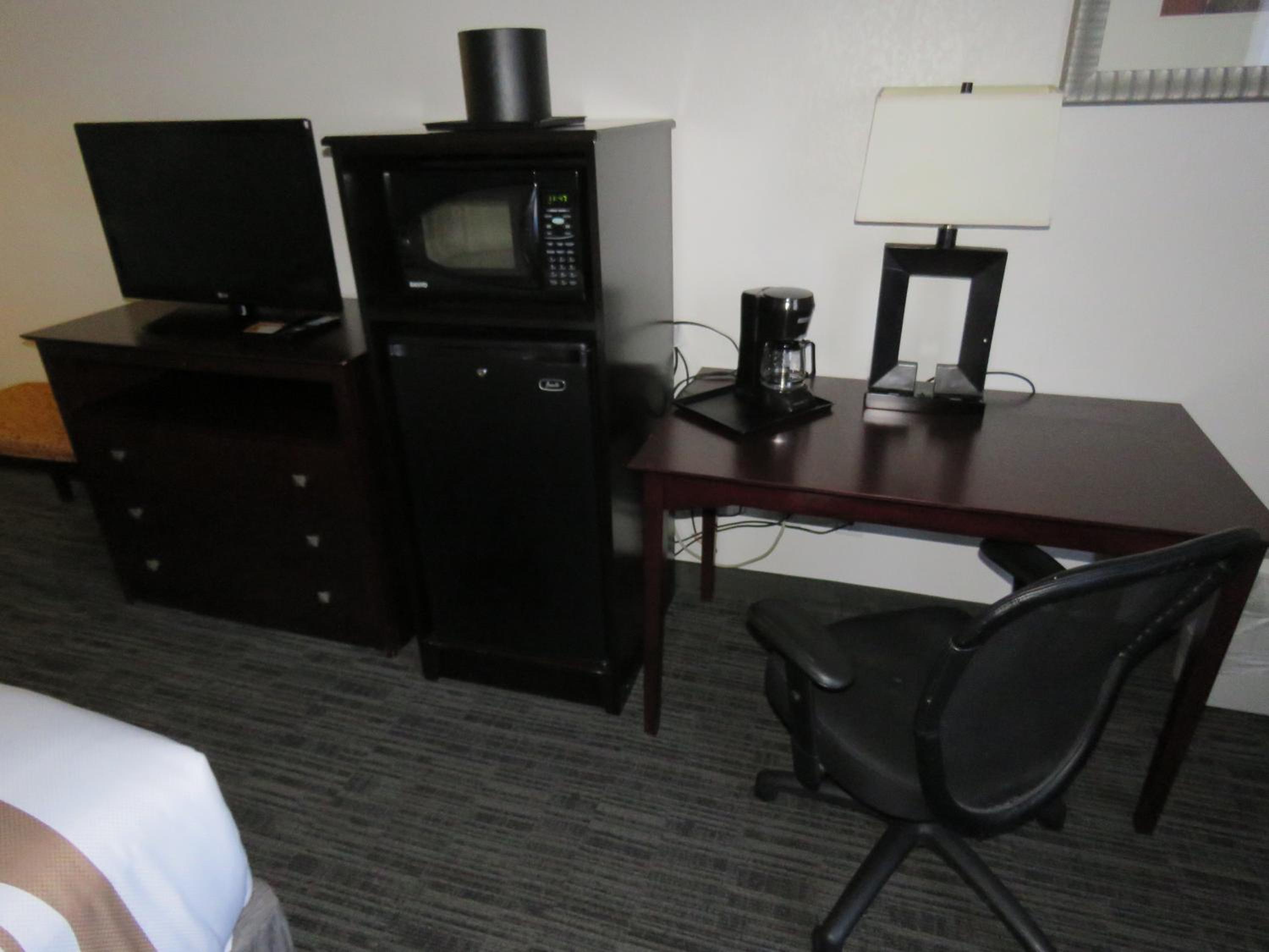 King Room - Non-Smoking - Photo 5
