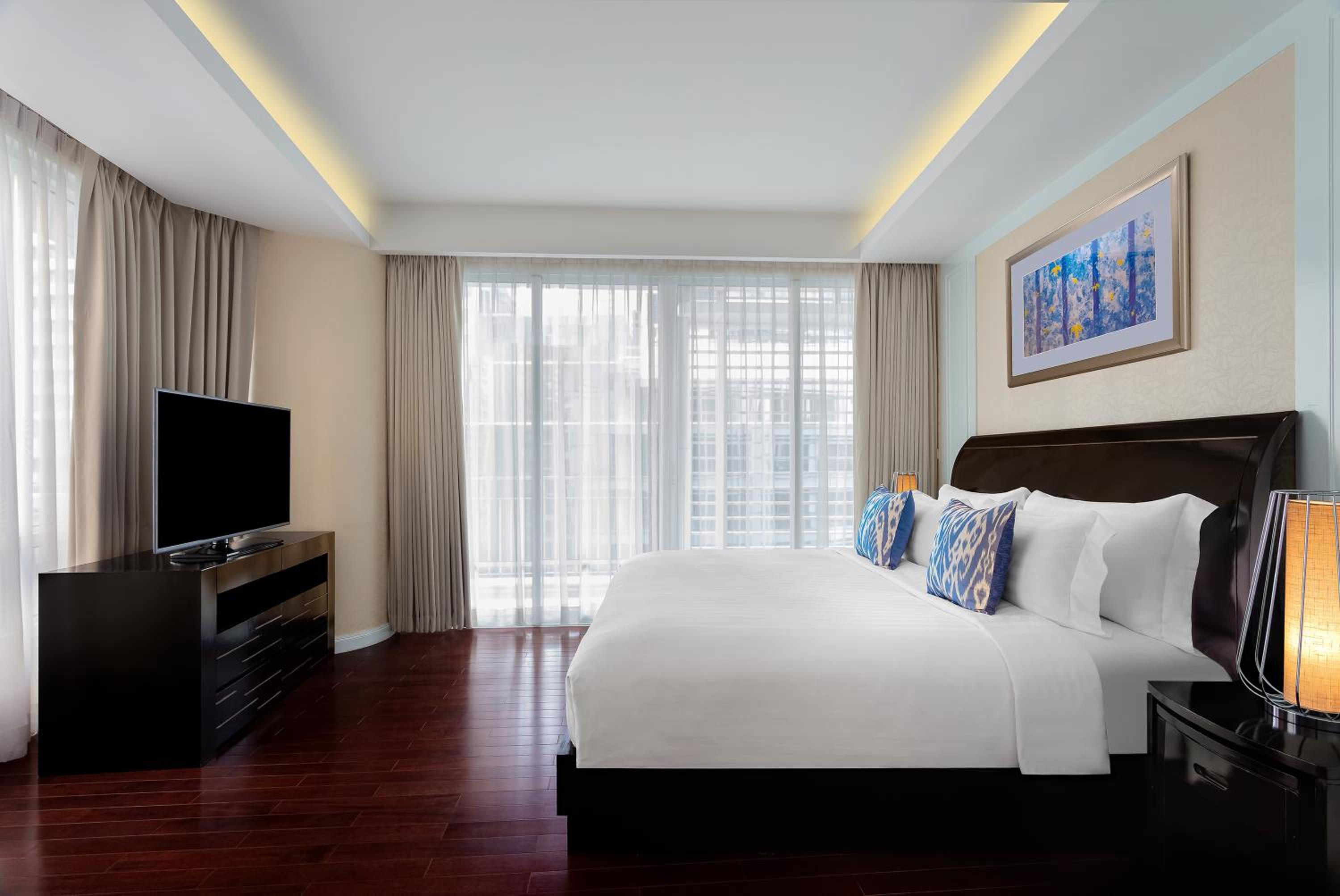 Two-Bedroom Deluxe Suite - Club Benefits Included photo 3