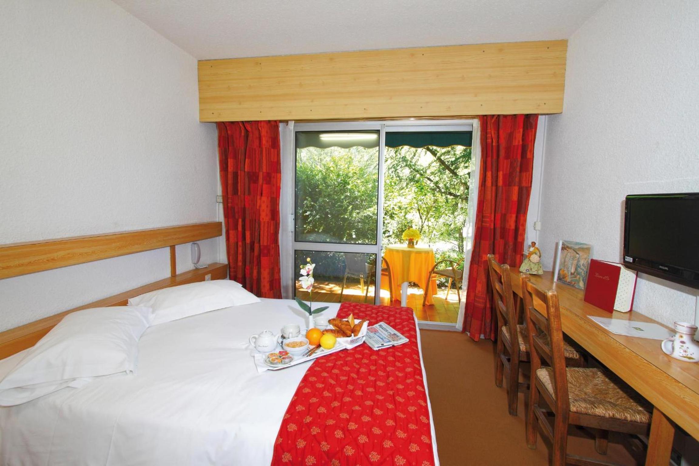 Double Room with Wood View