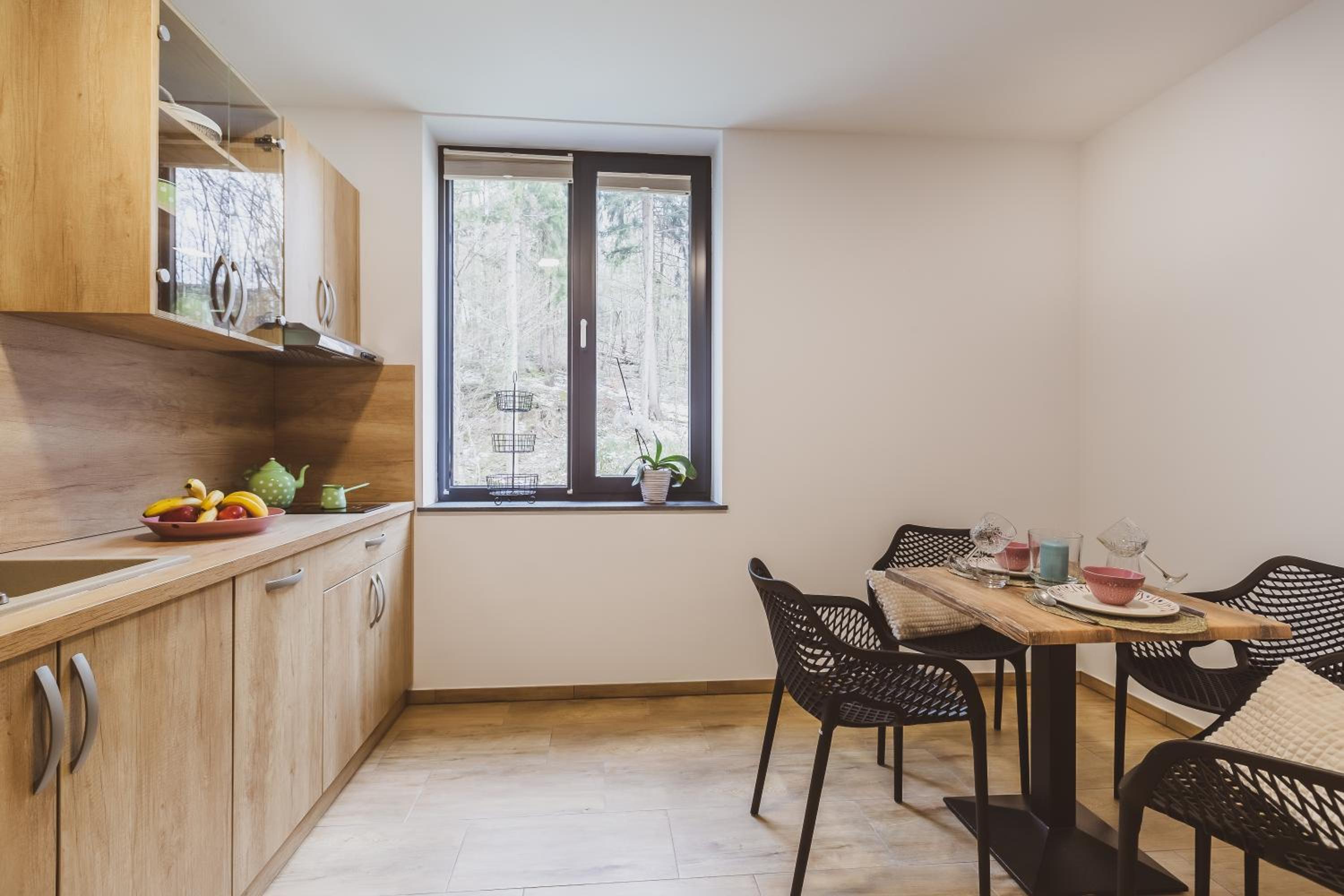 Apartment with Mountain View - Photo 7