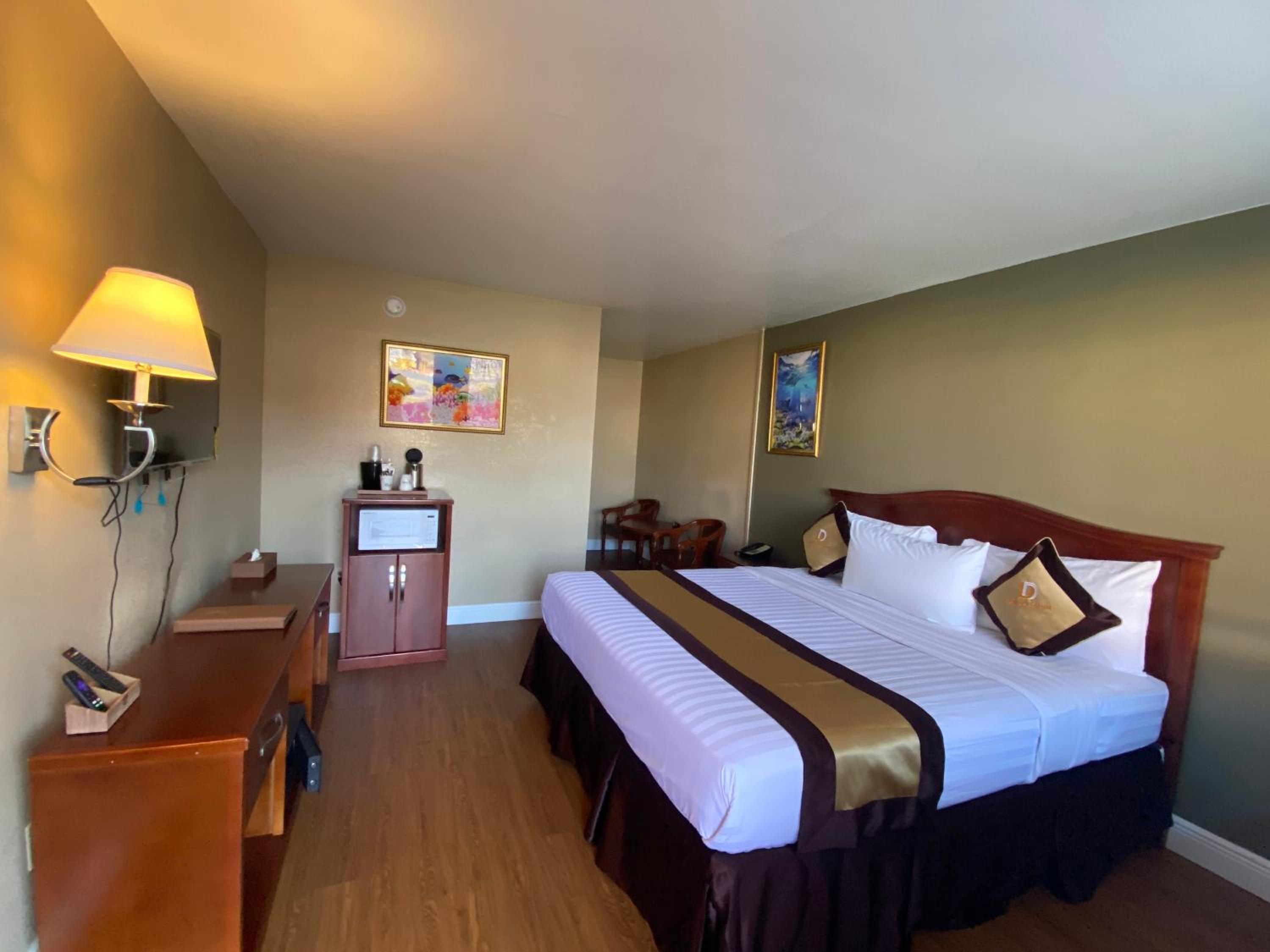 Double Room - Photo 6
