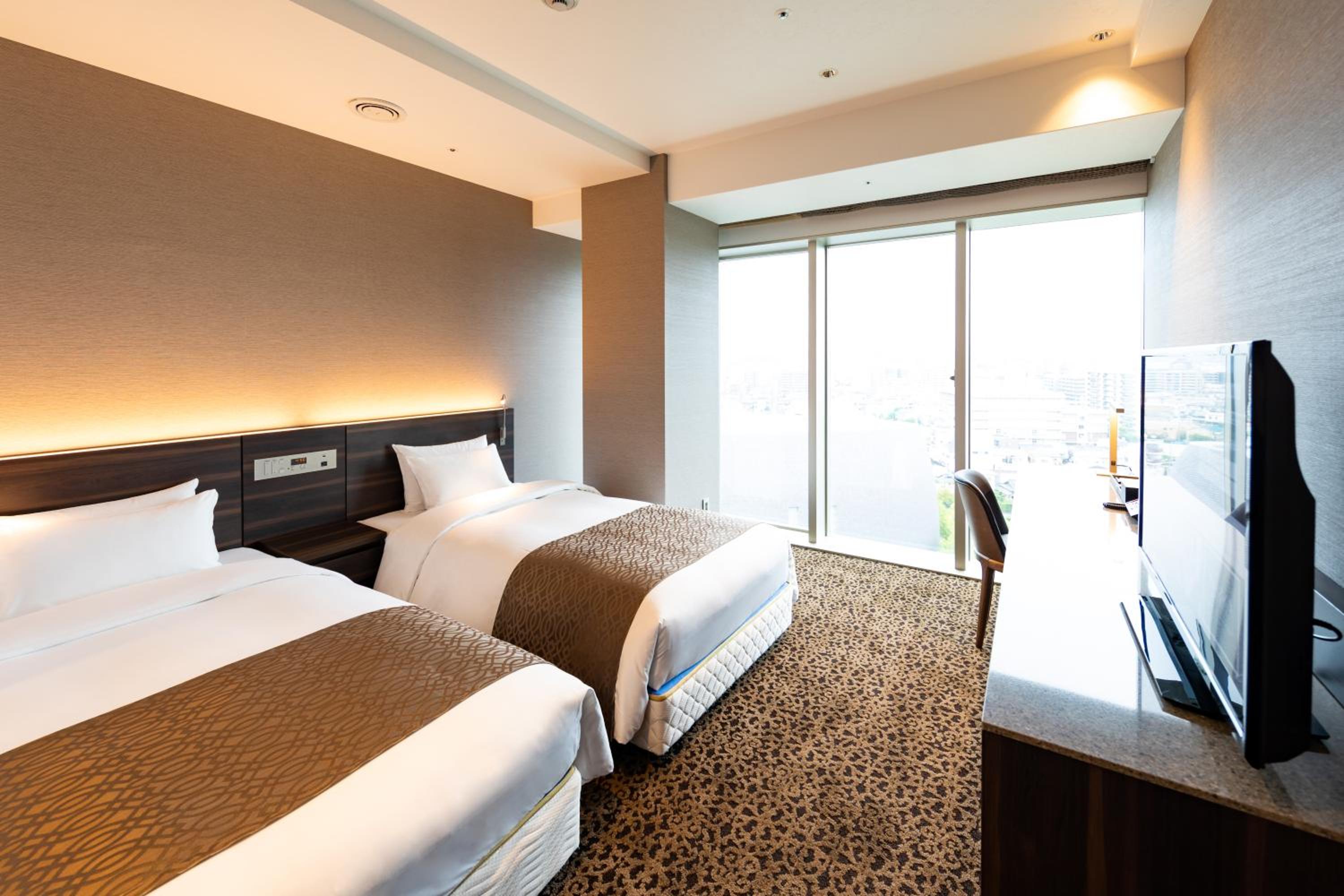 Twin Room with View