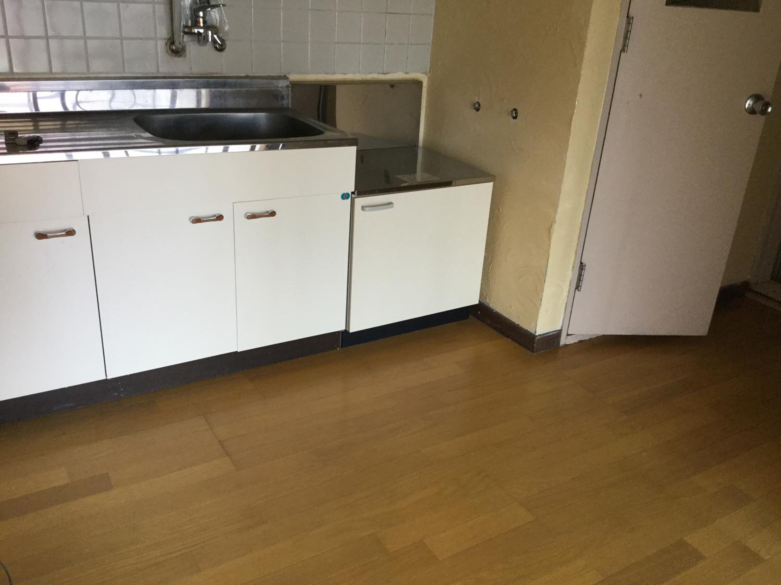 Three-Bedroom Apartment - Photo 3