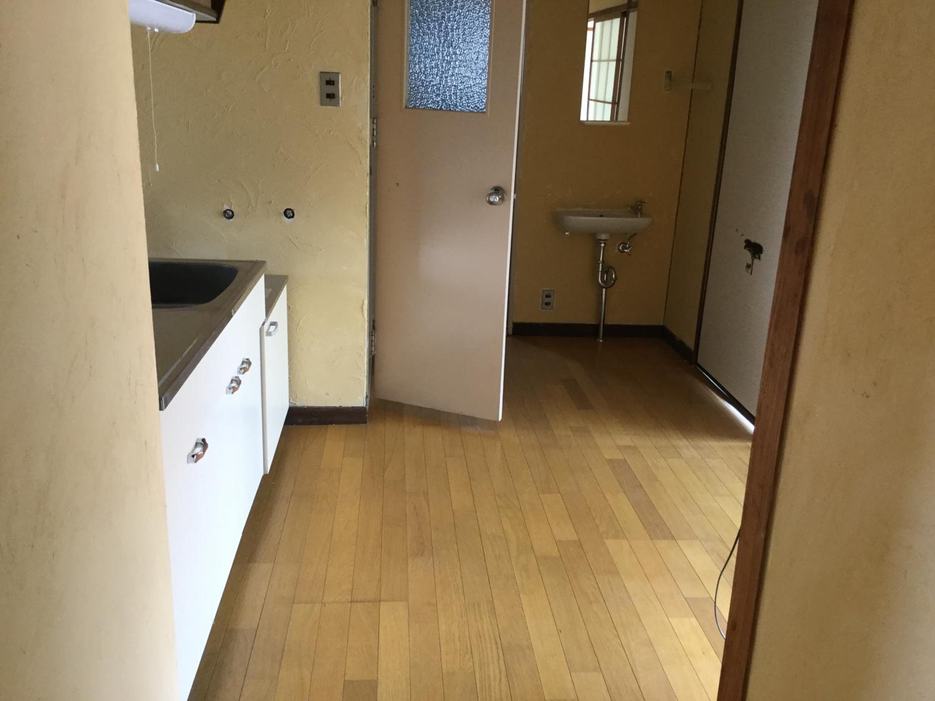 Three-Bedroom Apartment - Photo 4