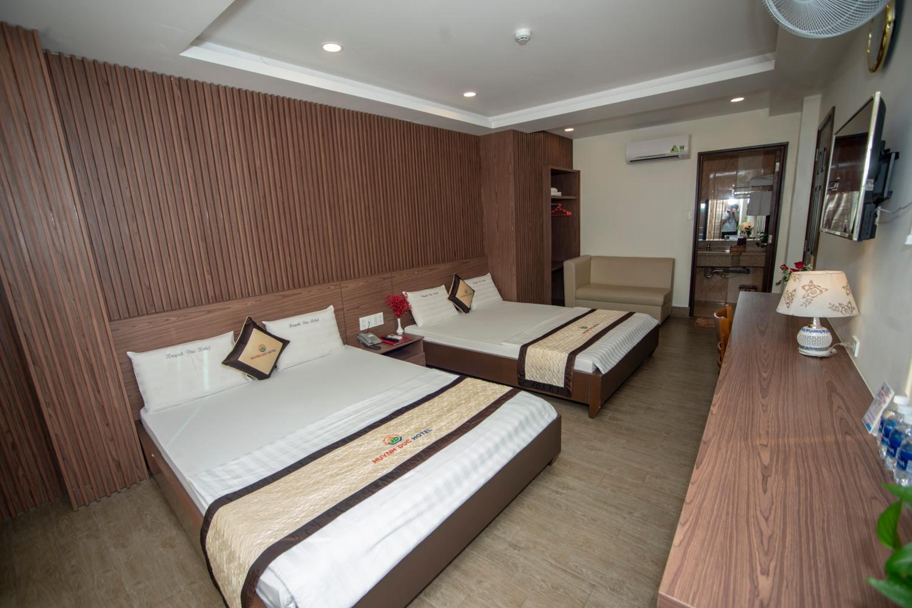 Deluxe Family Room
