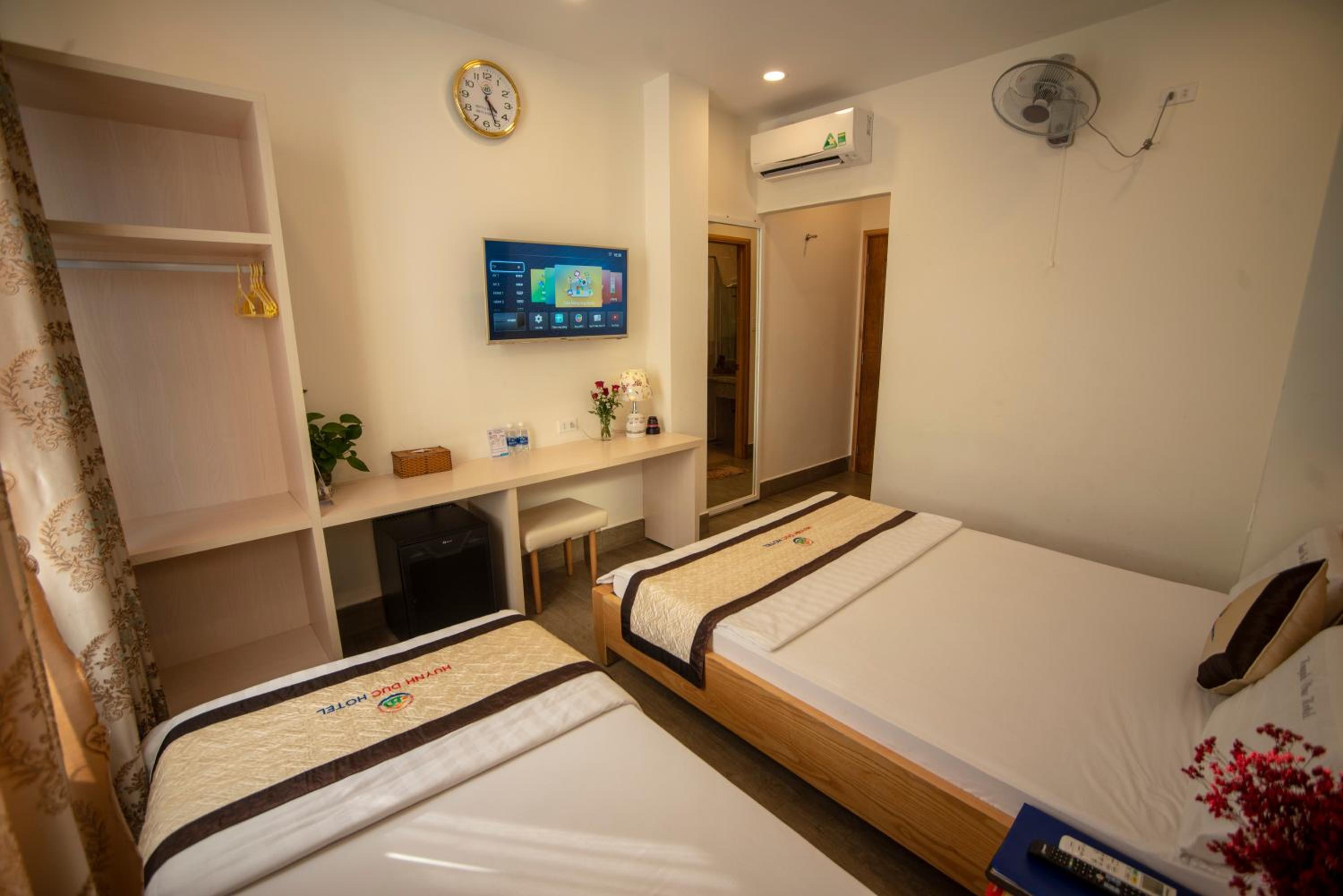 Economy Triple Room