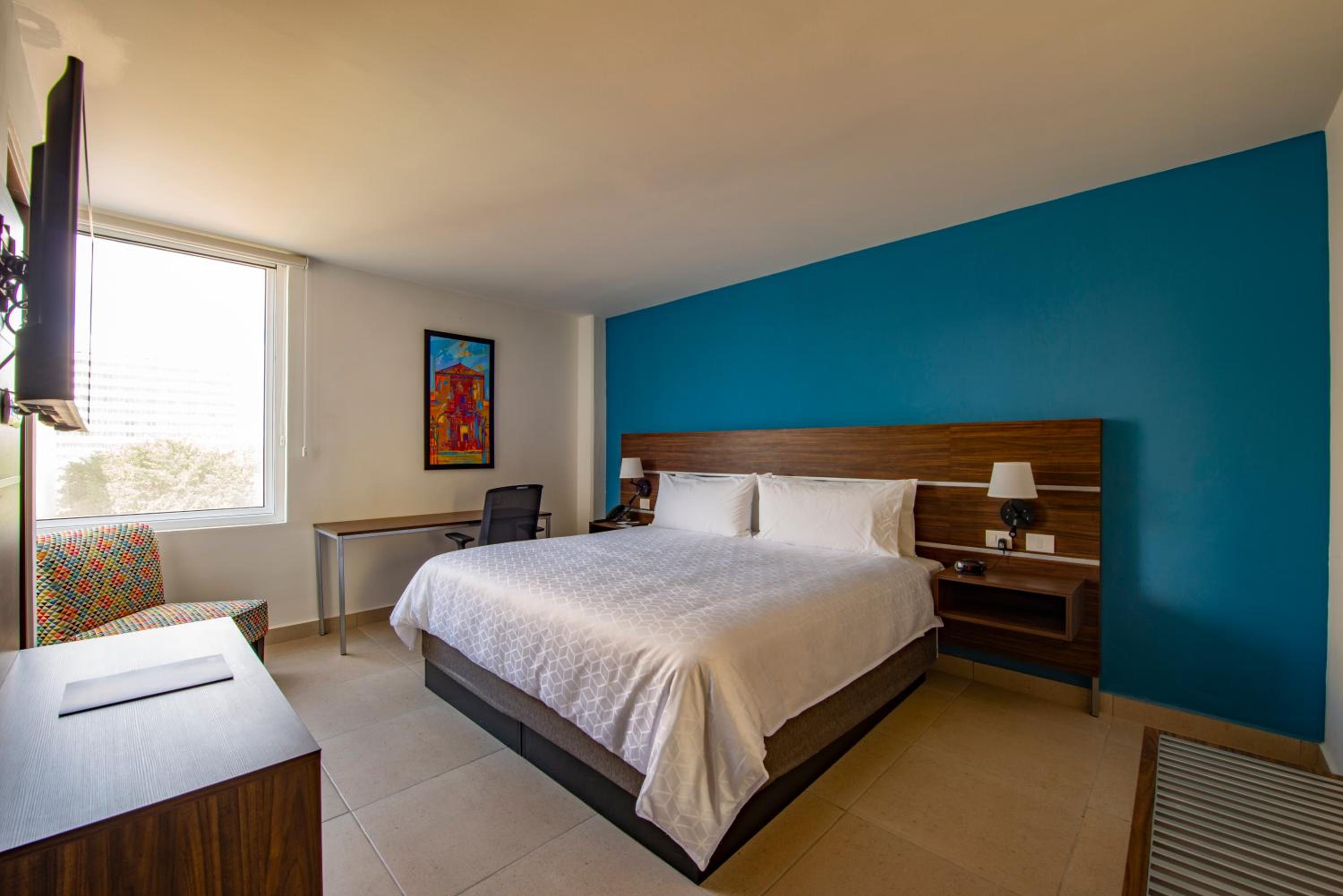 Standard King Room - Photo 2