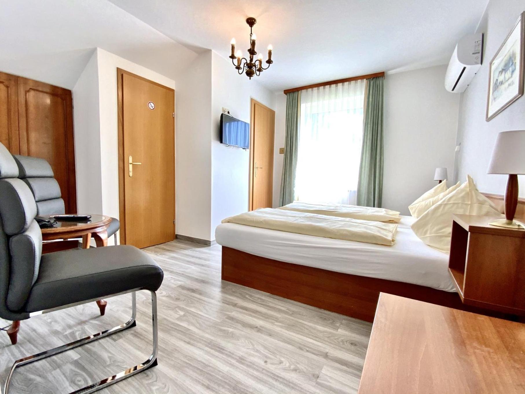 Double Room - Photo 3