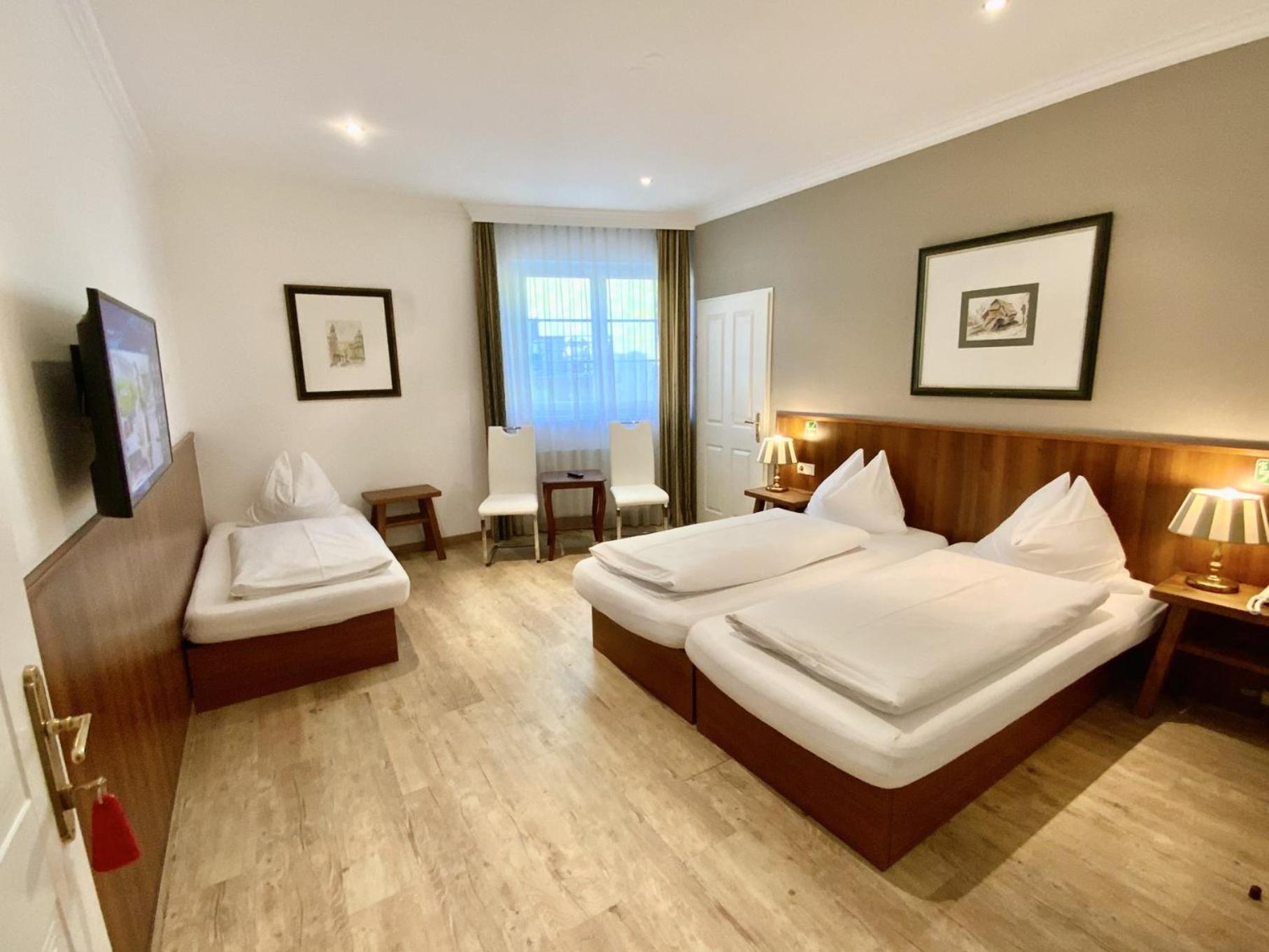 Triple Room - Photo 6
