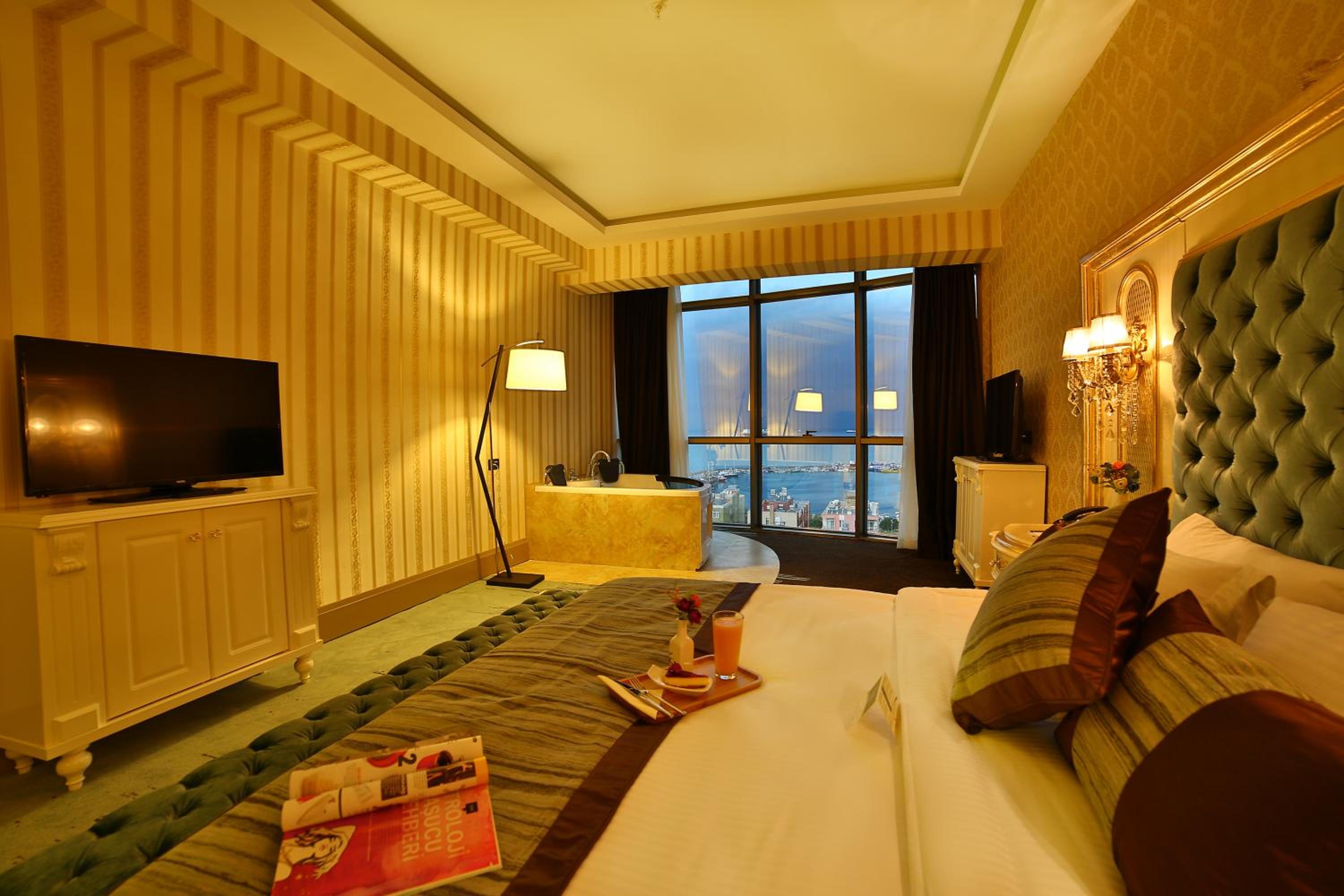 King Suite with Sea View - Photo 9