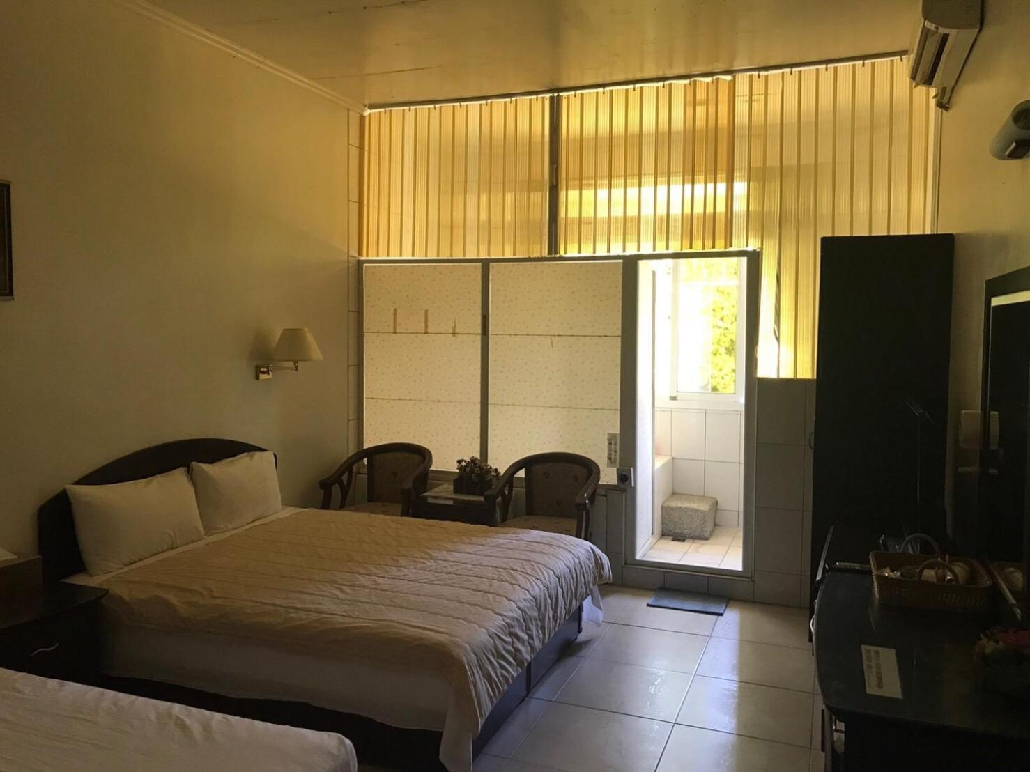 Queen Room