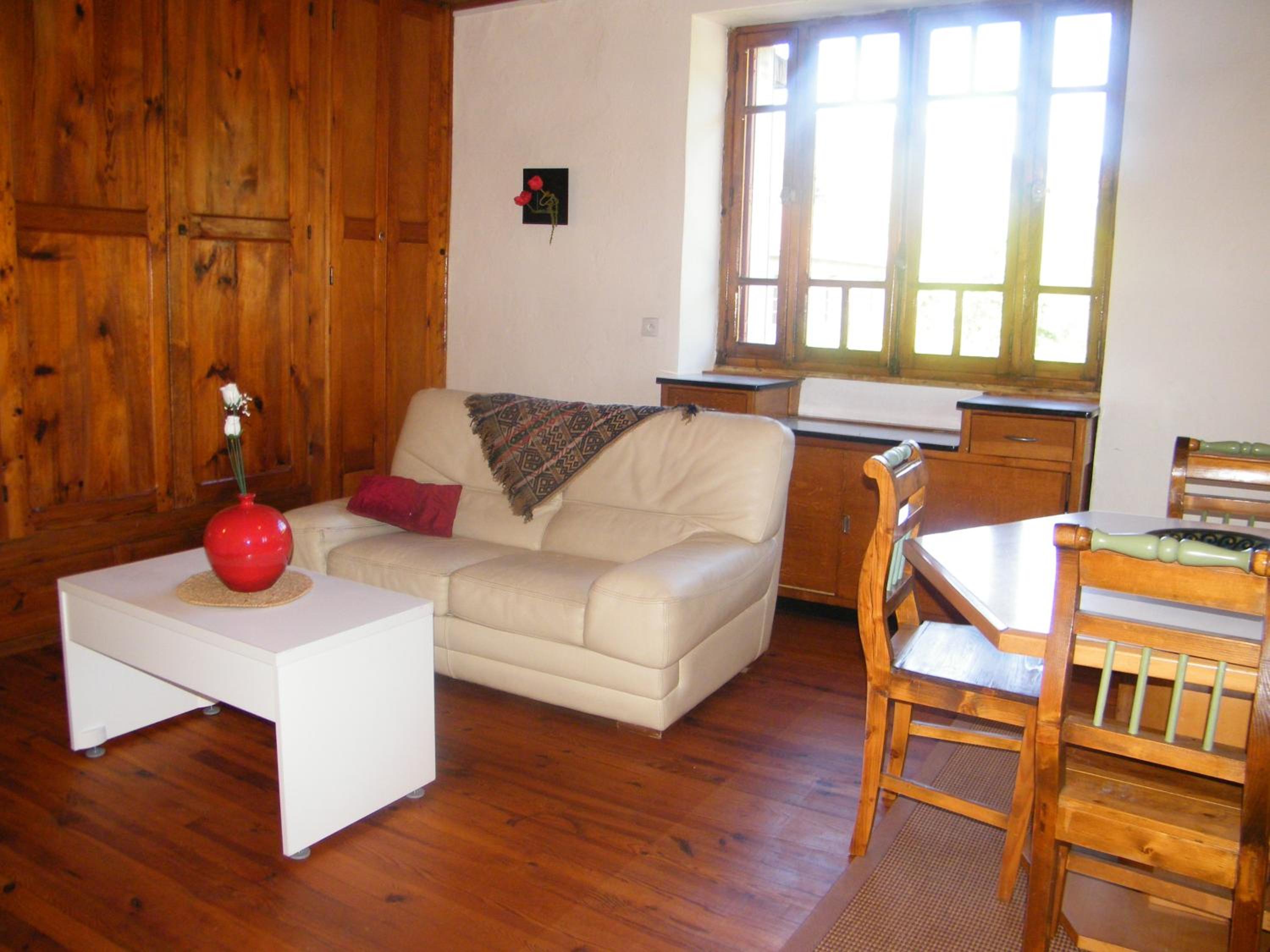 Apartment with Garden View - Photo 1