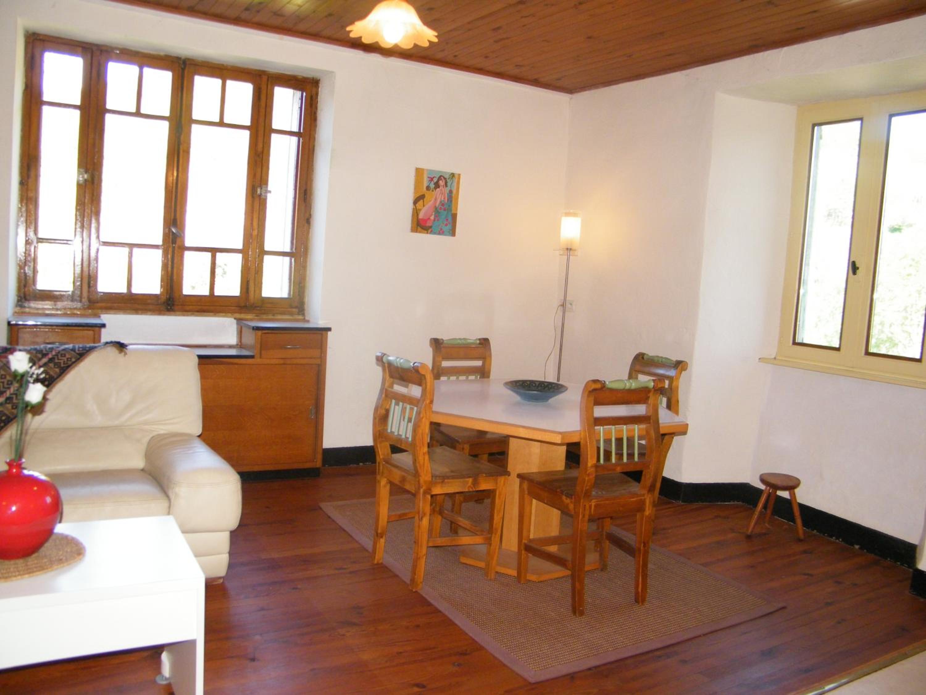 Apartment with Garden View - Photo 2