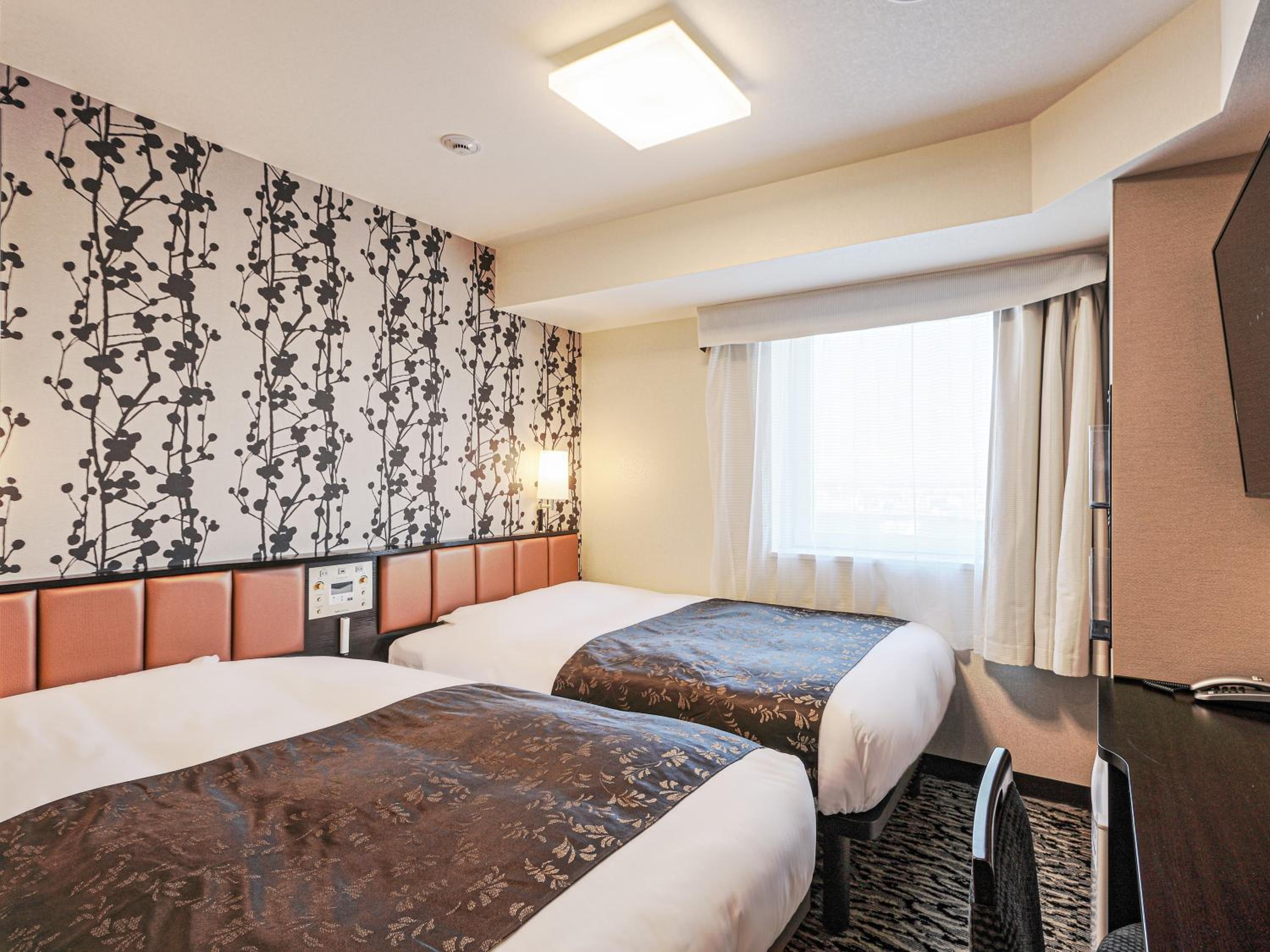 Twin Room with View - Non-Smoking photo 1