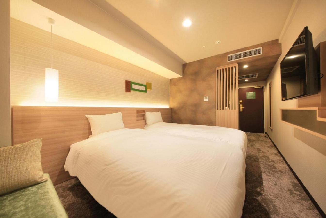 Twin Room - Non-Smoking - Photo 2