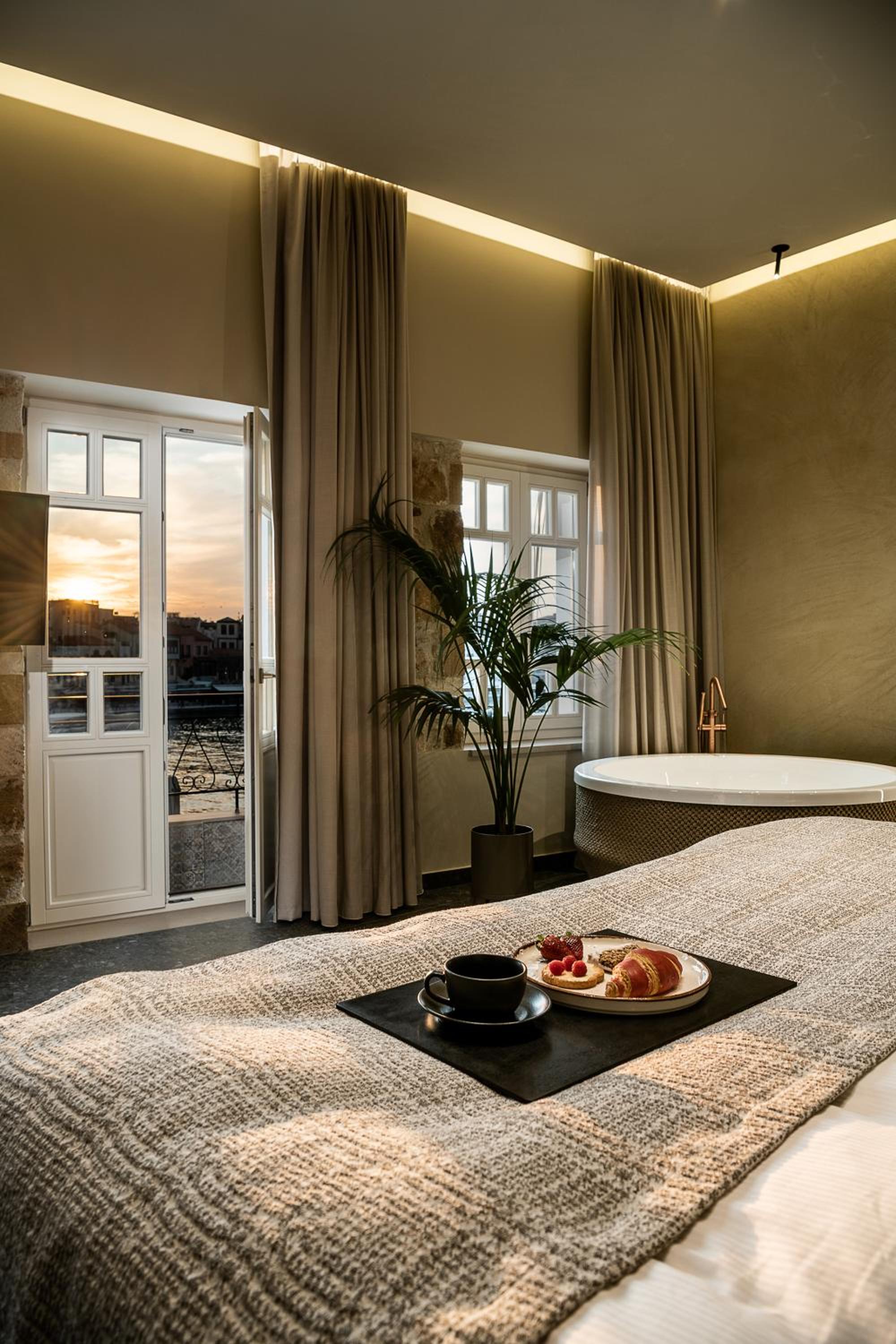 King Suite with Spa Bath