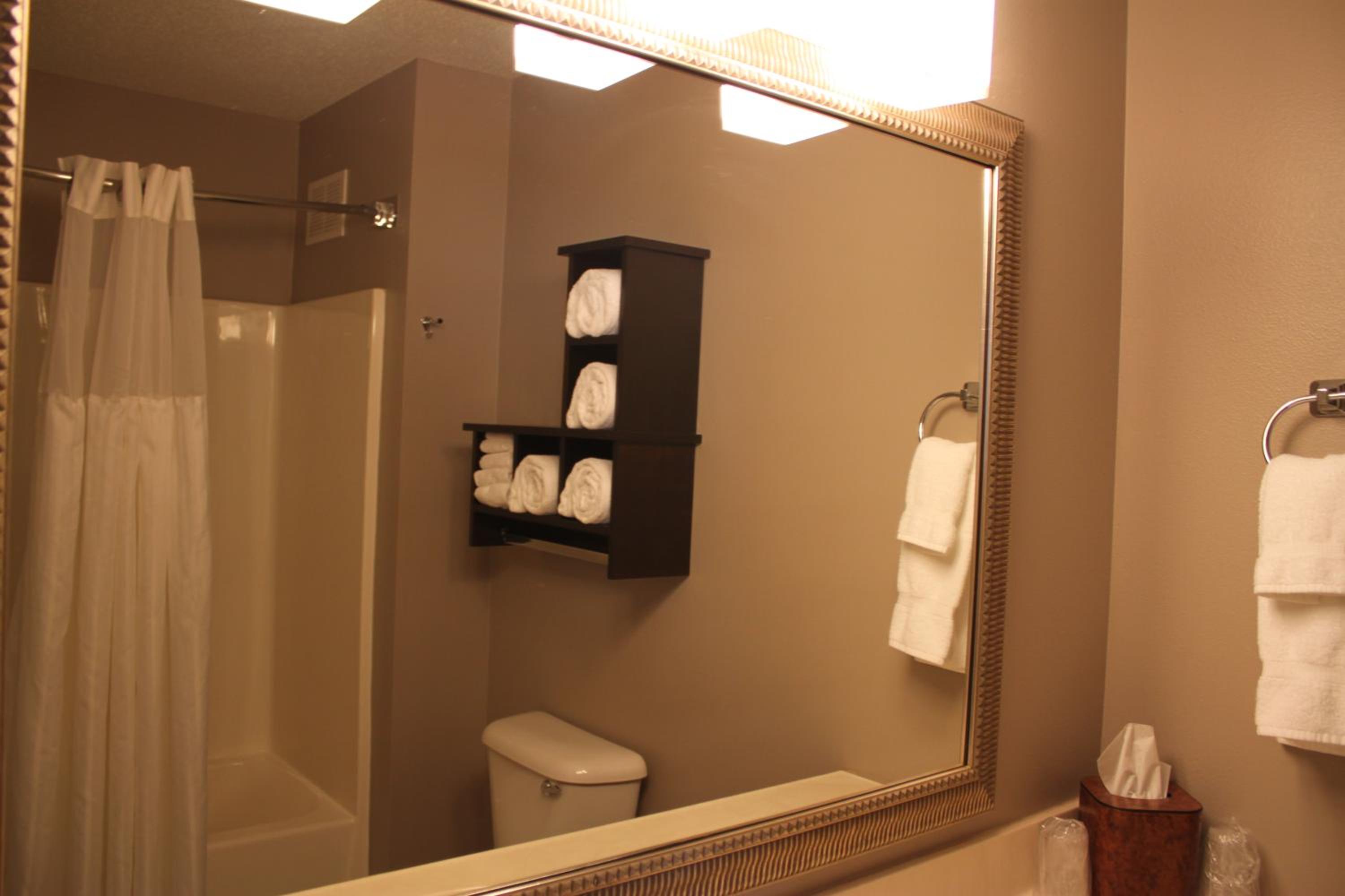 Suite - Photo 5