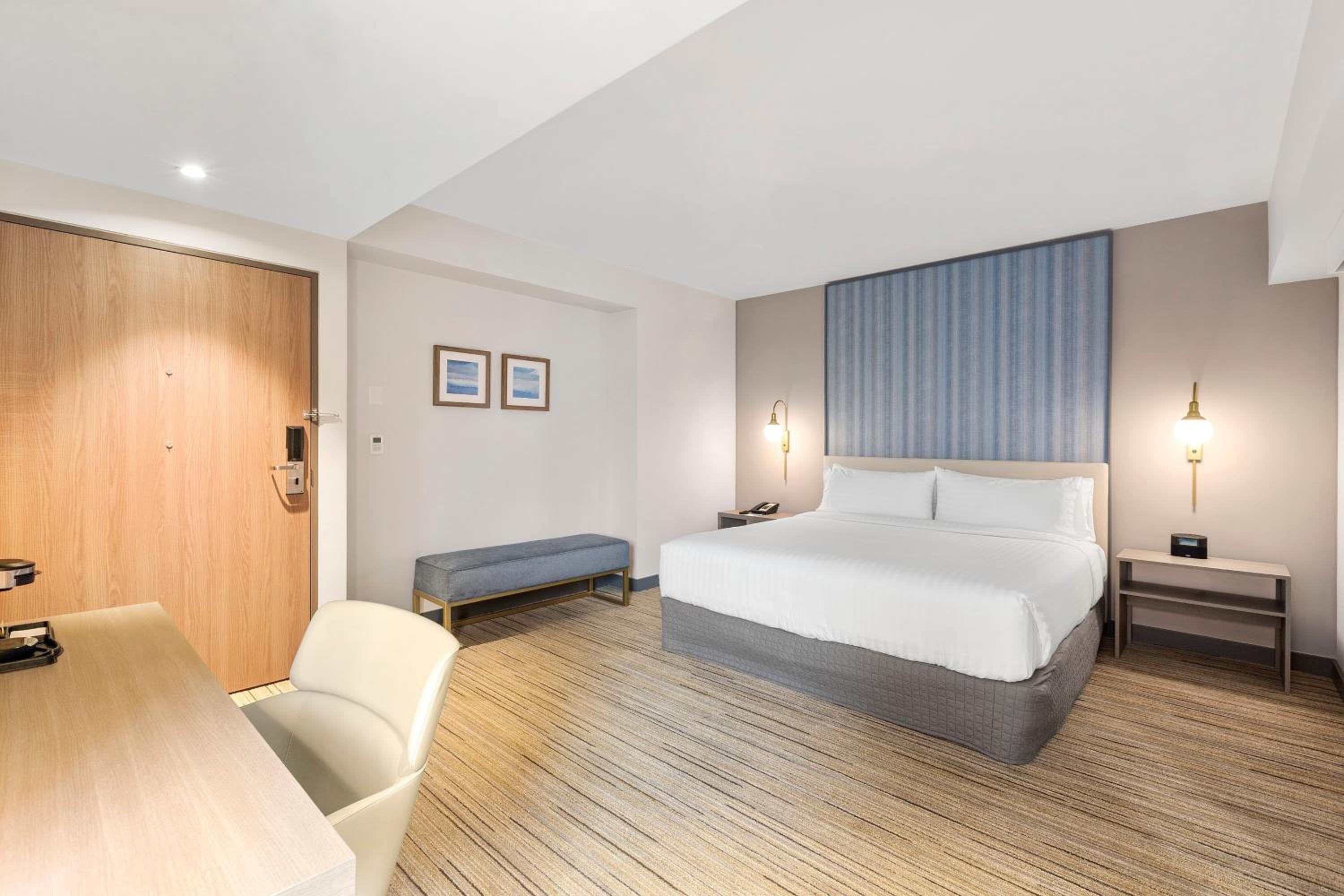 King Room - Disability Access photo 2