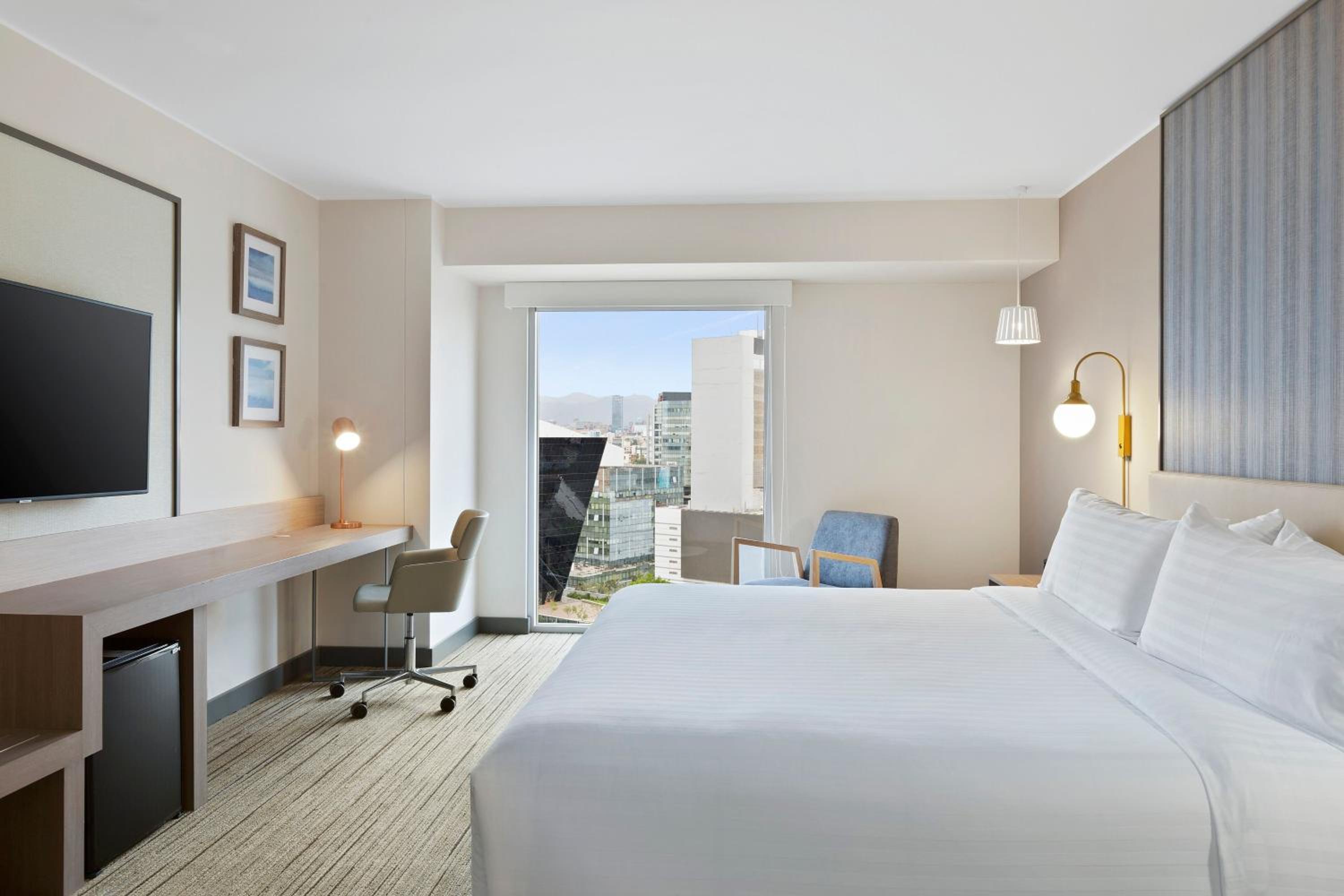 Standard King Room photo 2