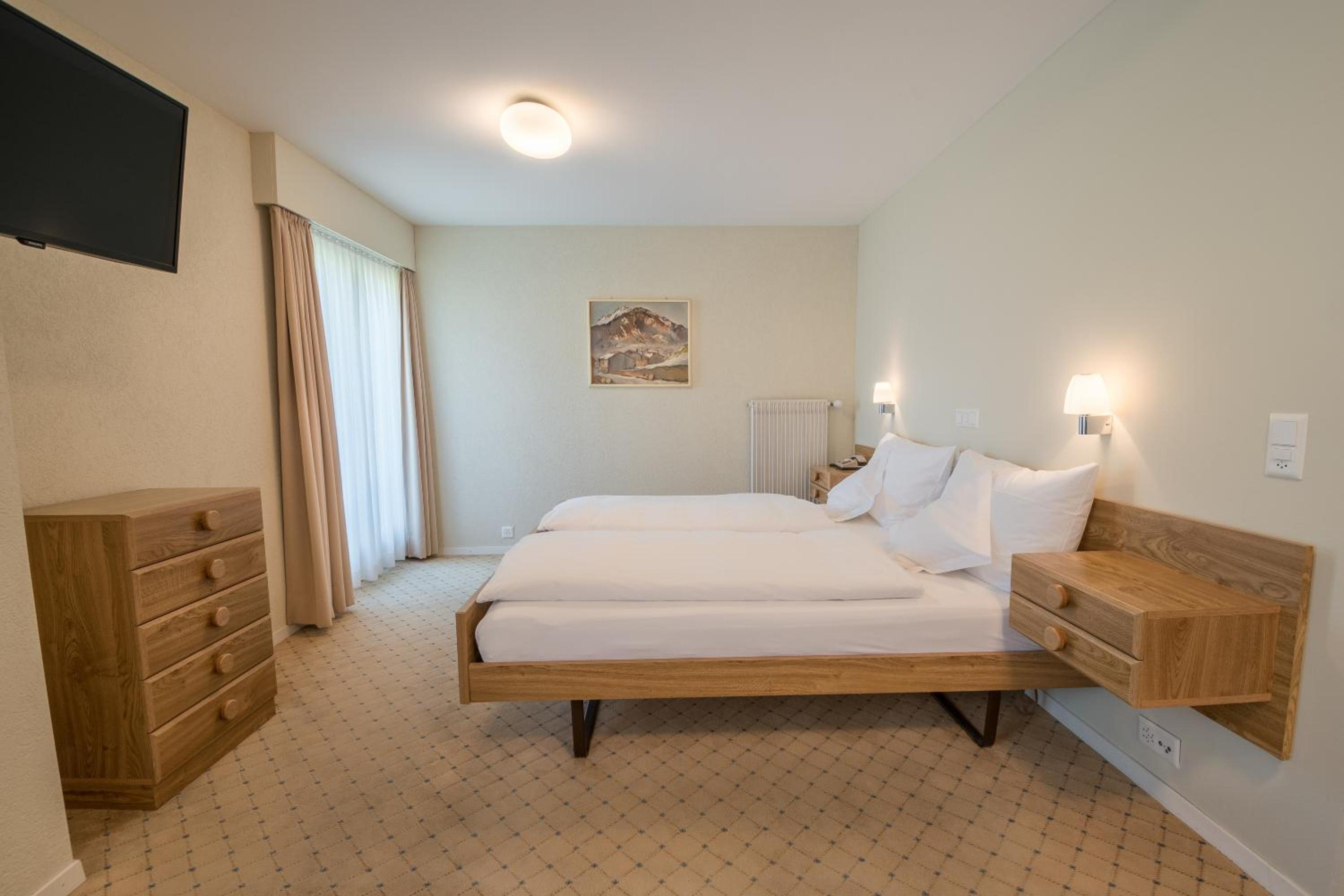 Familiy Room (2 Adults + 2 Children) - Photo 1