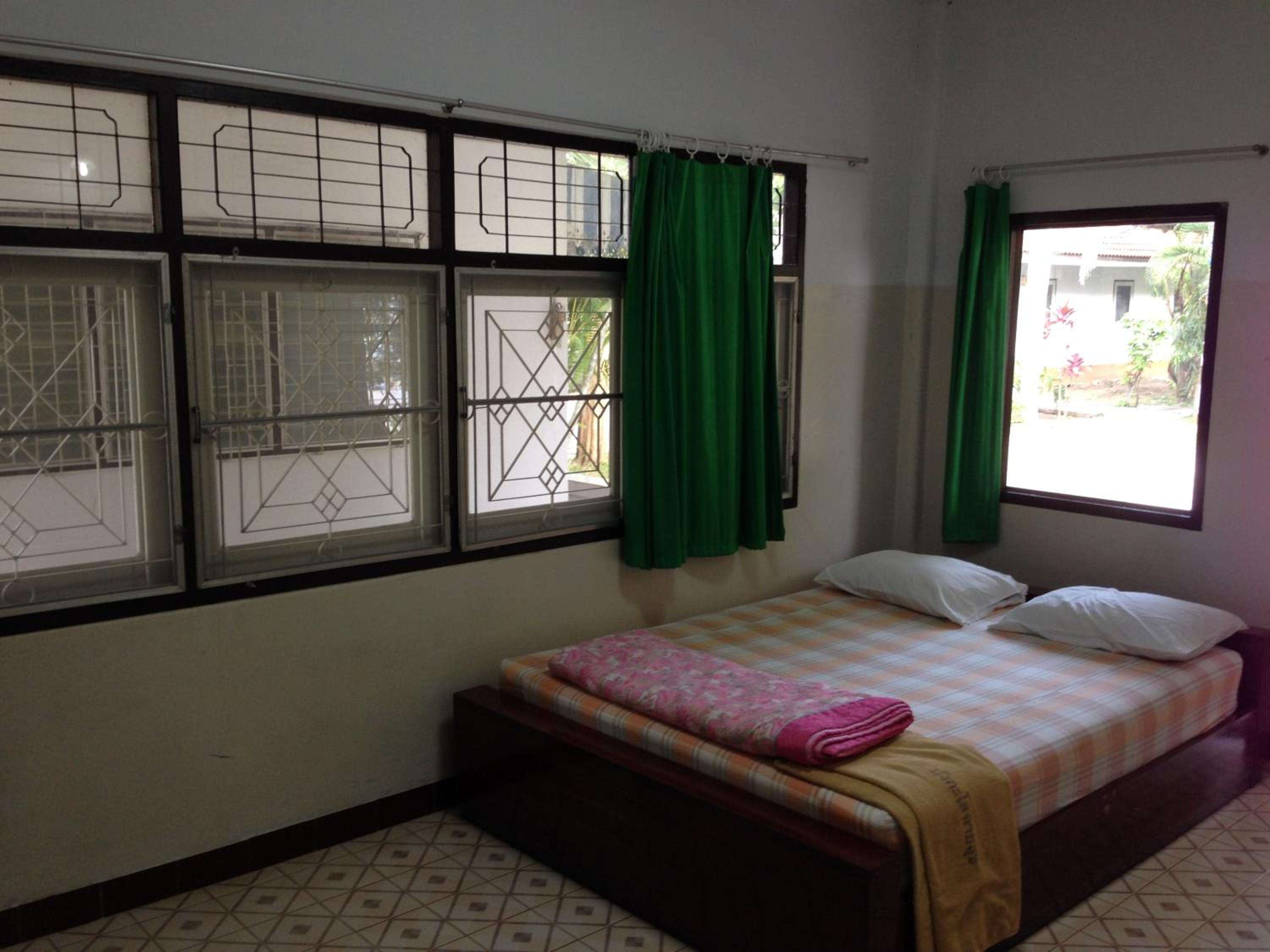 Economy Double Room - Photo 11
