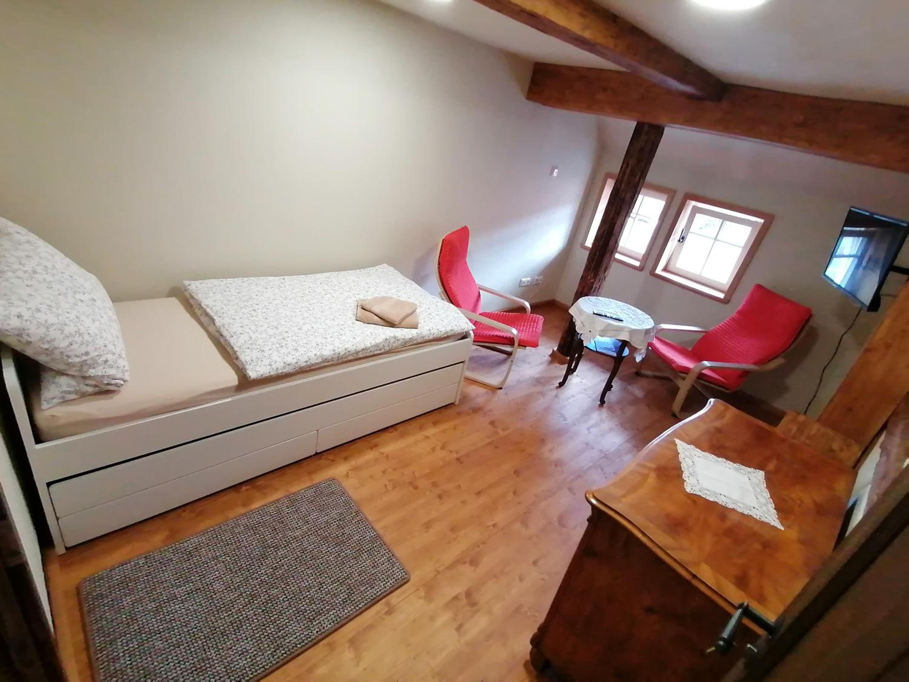 Standard Single Room with Shared Bathroom photo 1