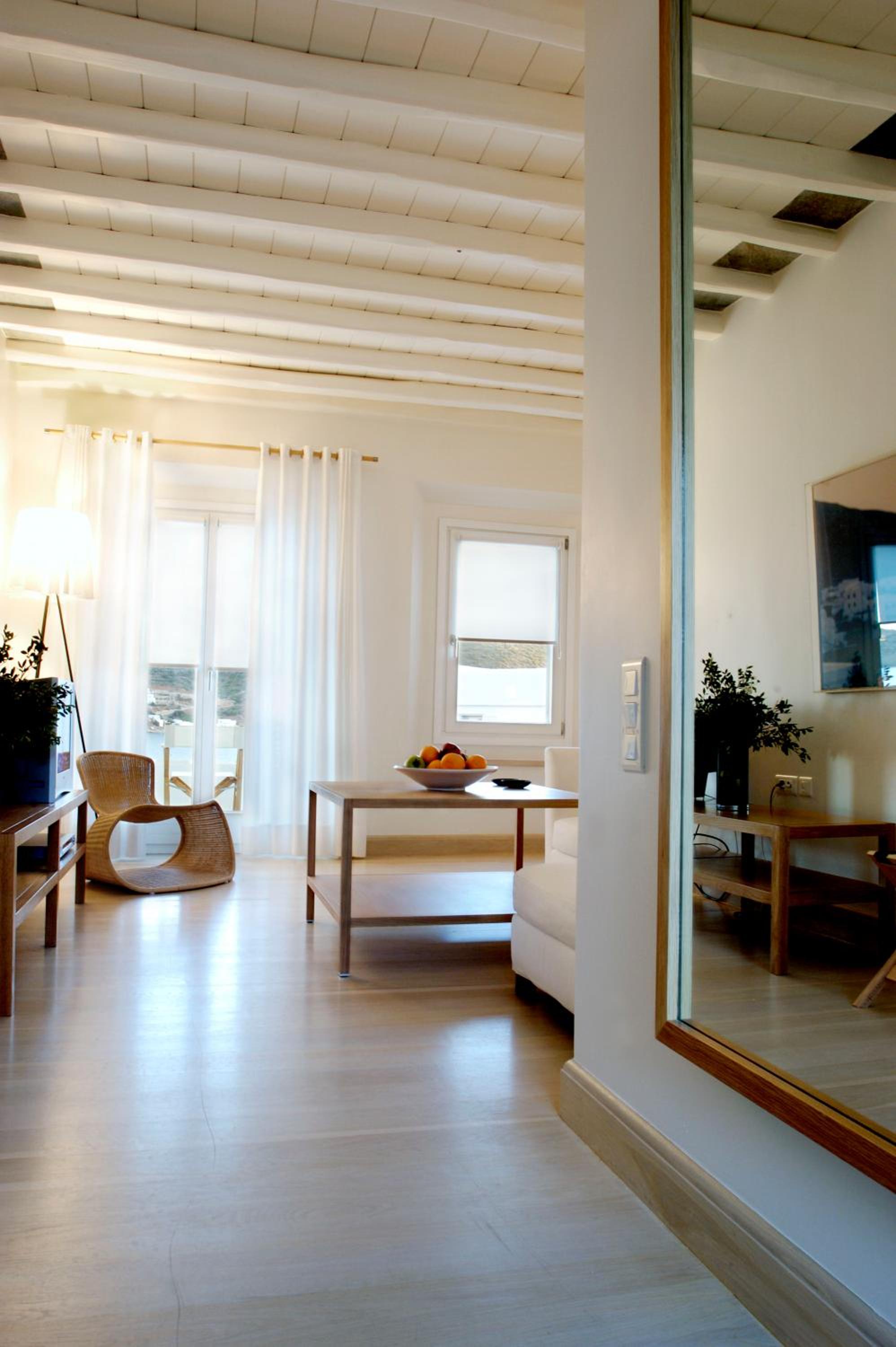 Junior Suite with Sea View - Photo 2