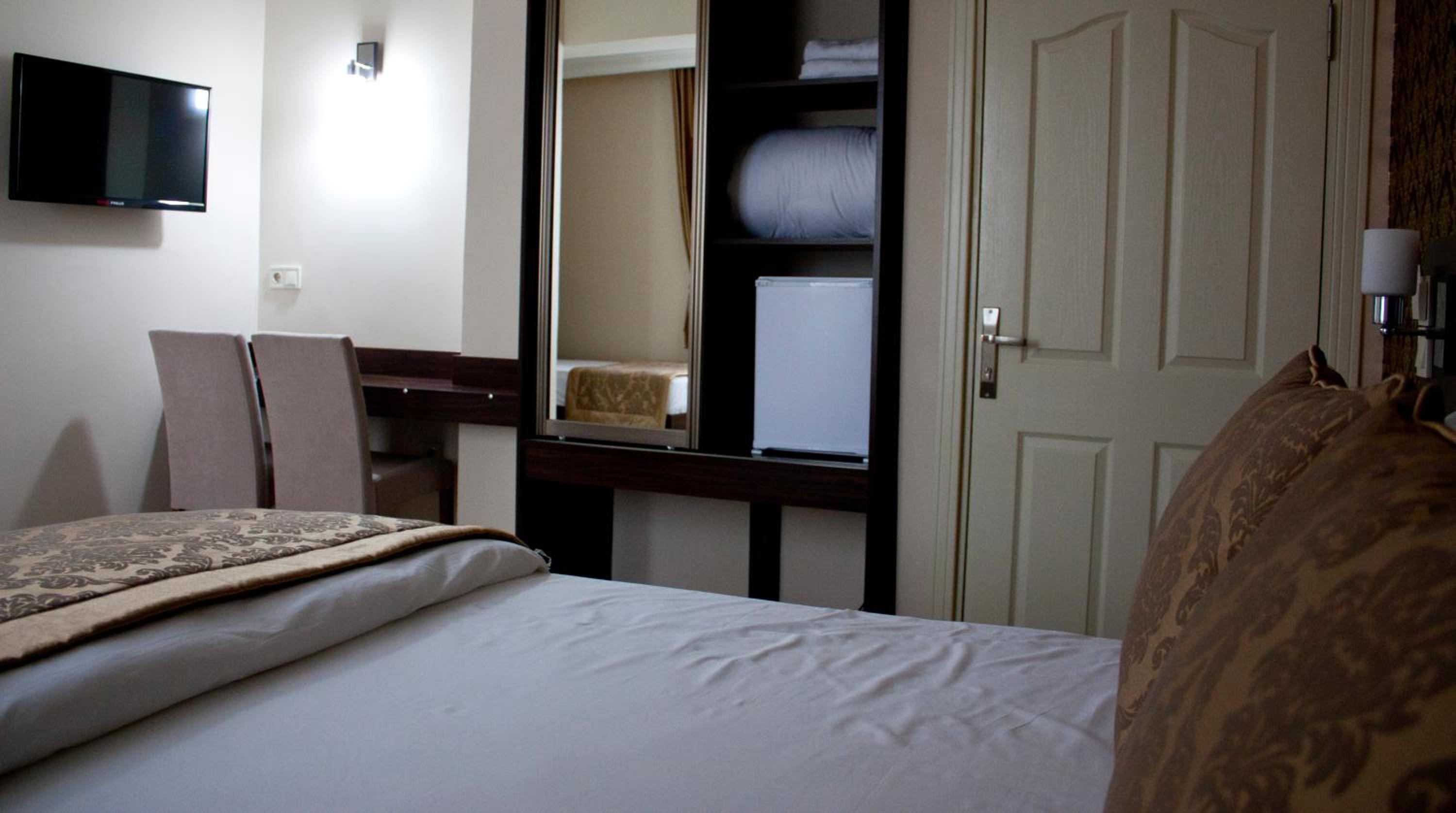 Standard Triple Room photo 3