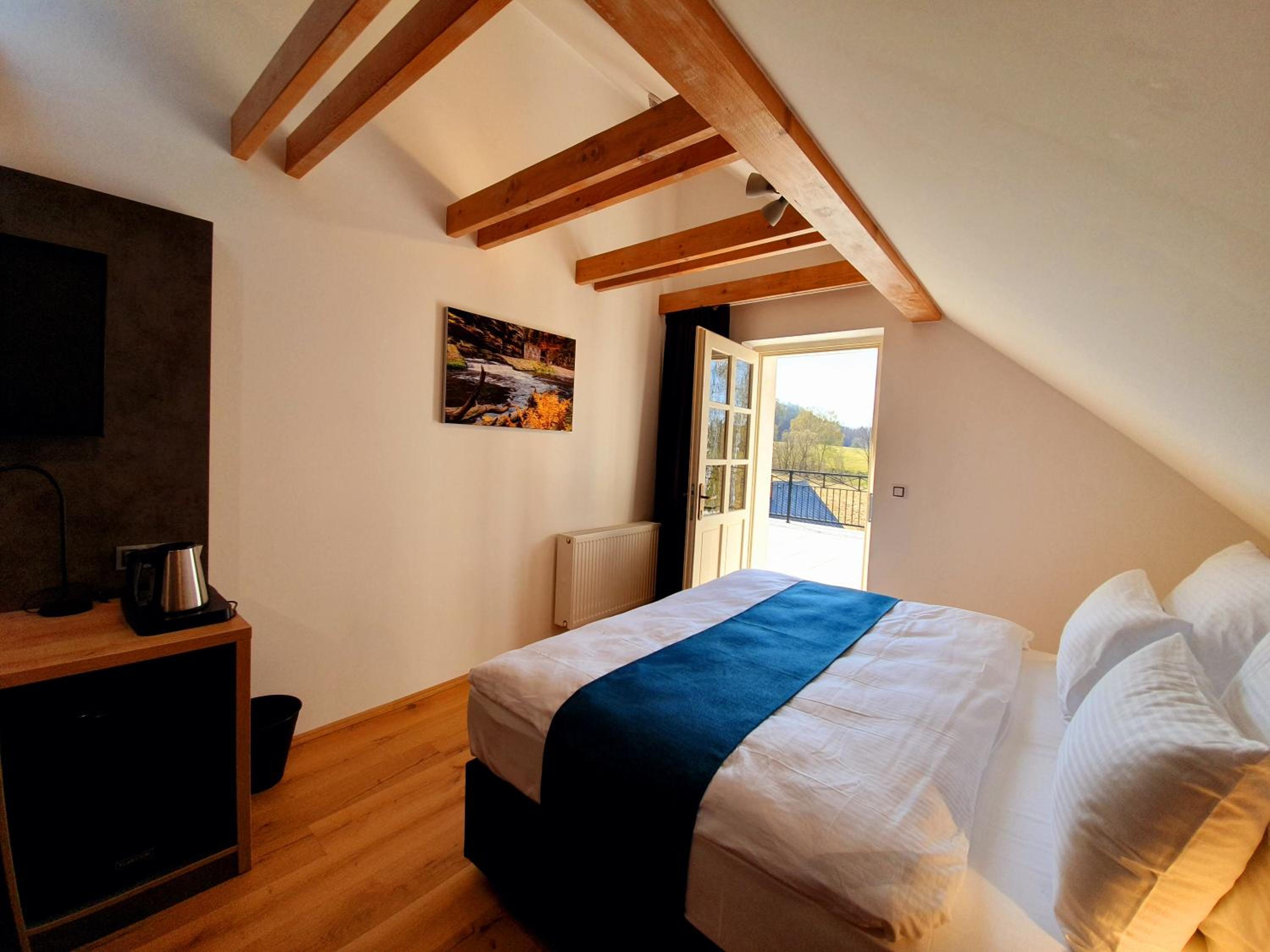 Double Room with Patio photo 3