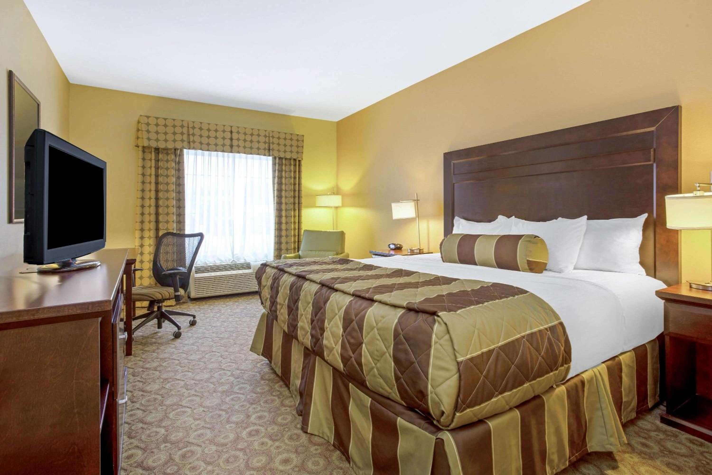 King Room - Disability Access - Photo 1