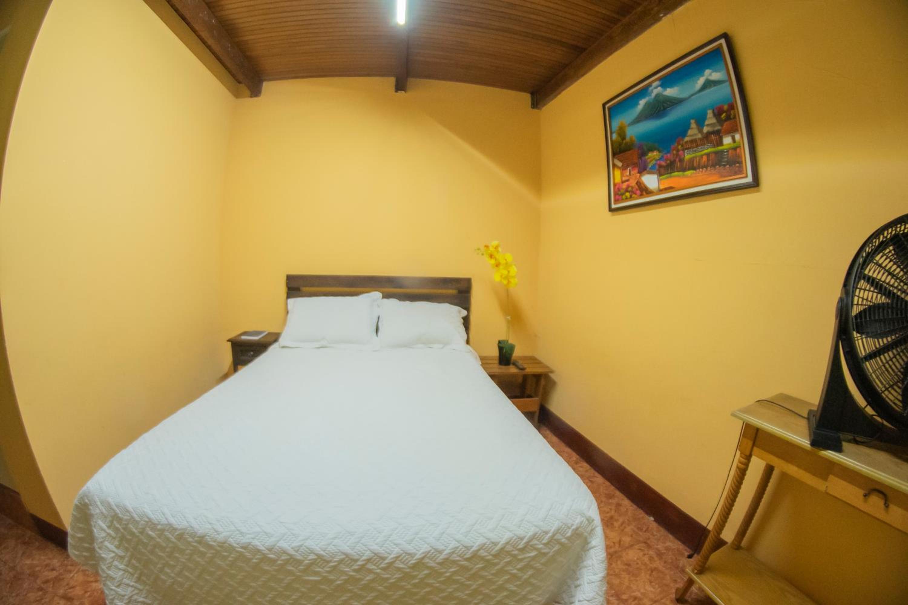 Double Room with Private Bathroom photo 3
