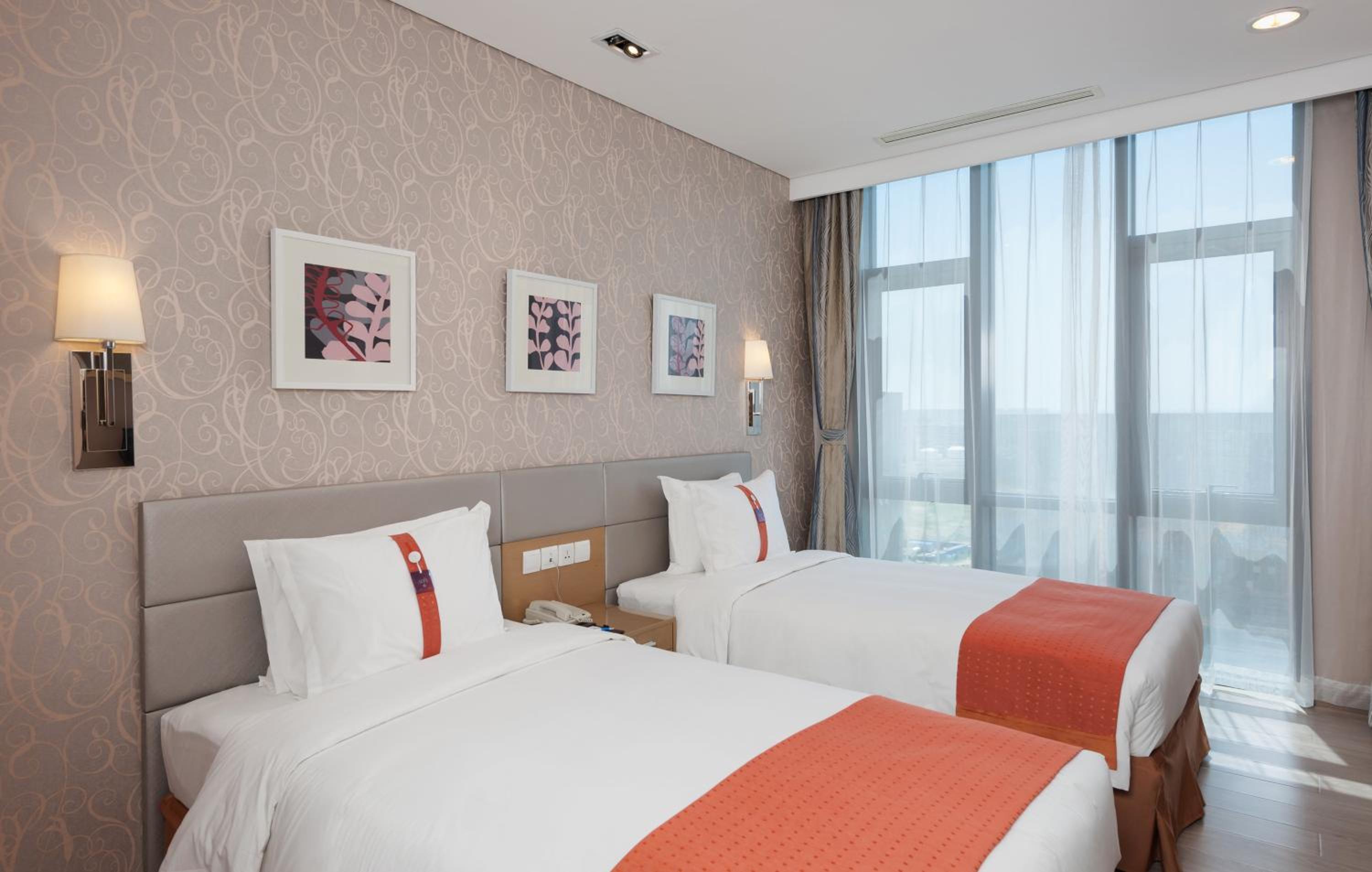 Standard Twin Room - Photo 1
