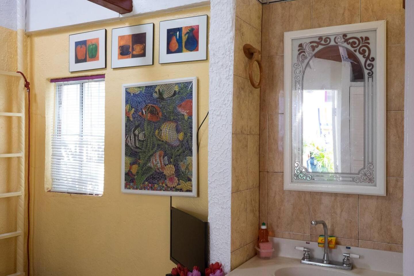Deluxe Bungalow with Garden View - Photo 19