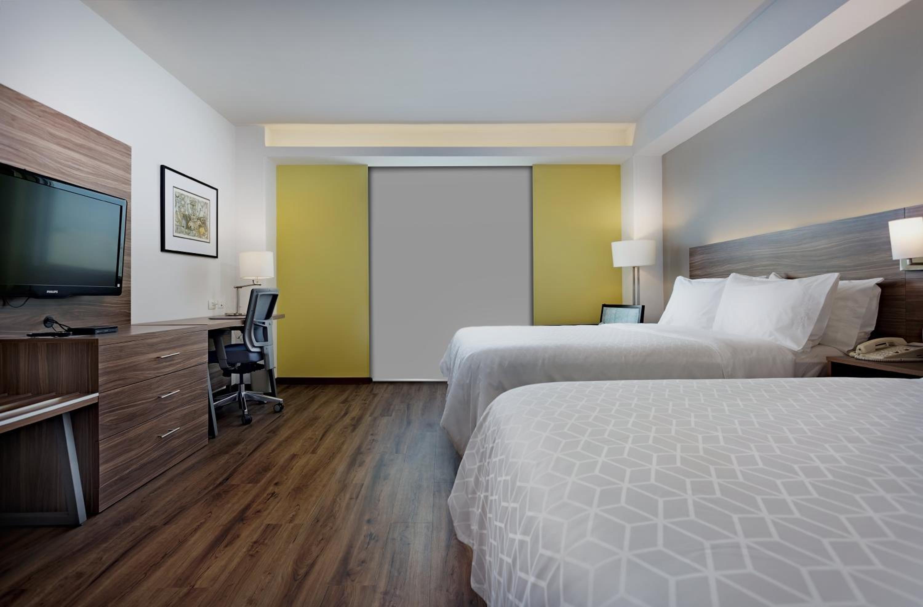 Standard Double Room with Two Double Beds - Photo 5