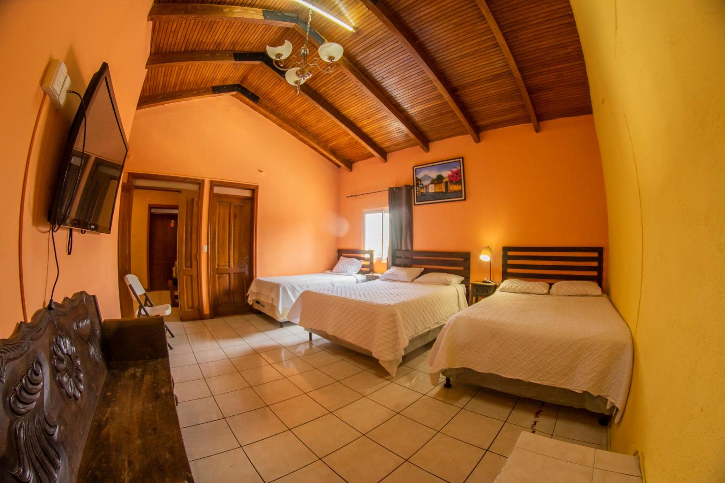 Triple Room with Private Bathroom photo 3