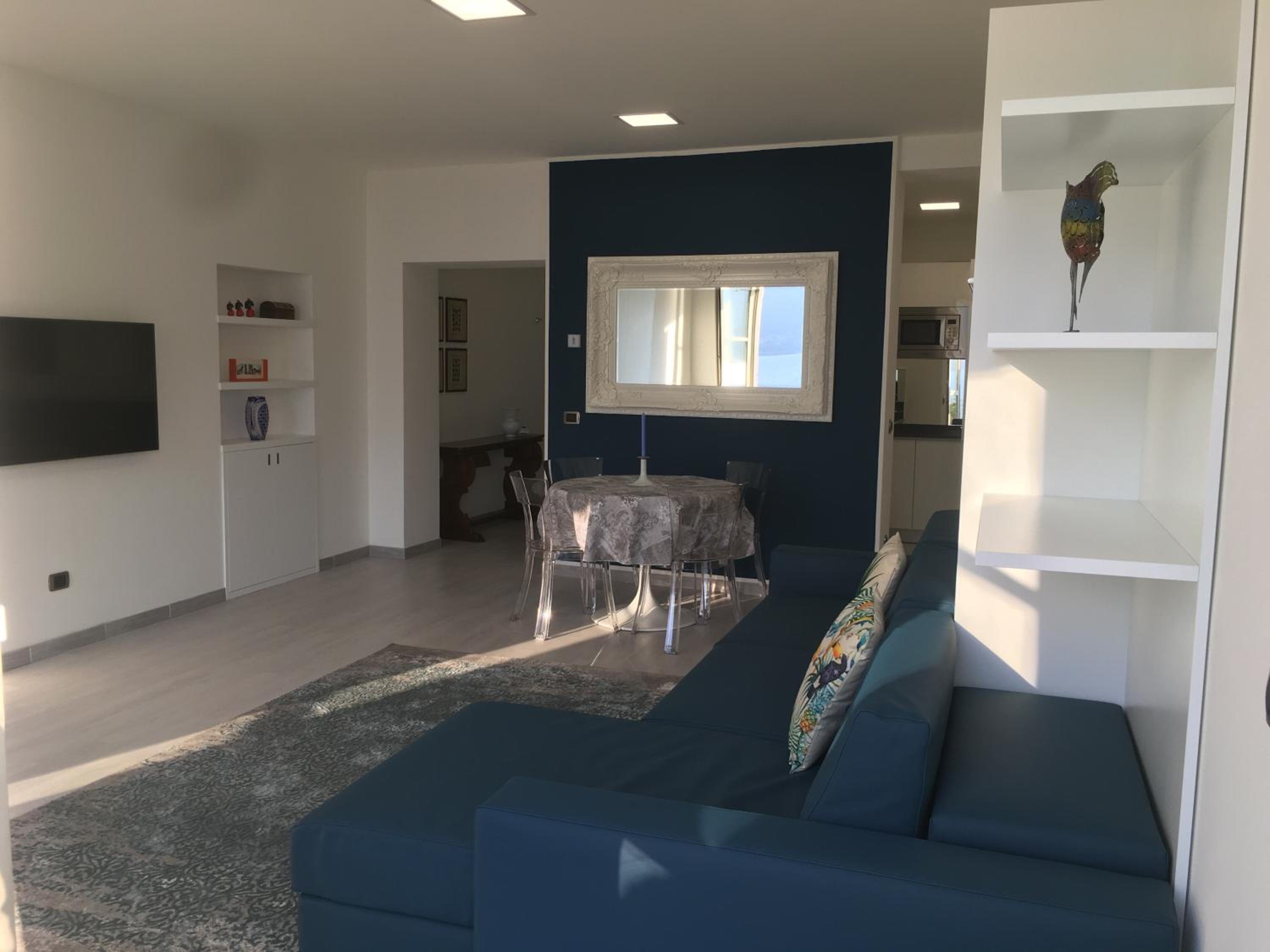 Apartment with Lake View - Photo 30