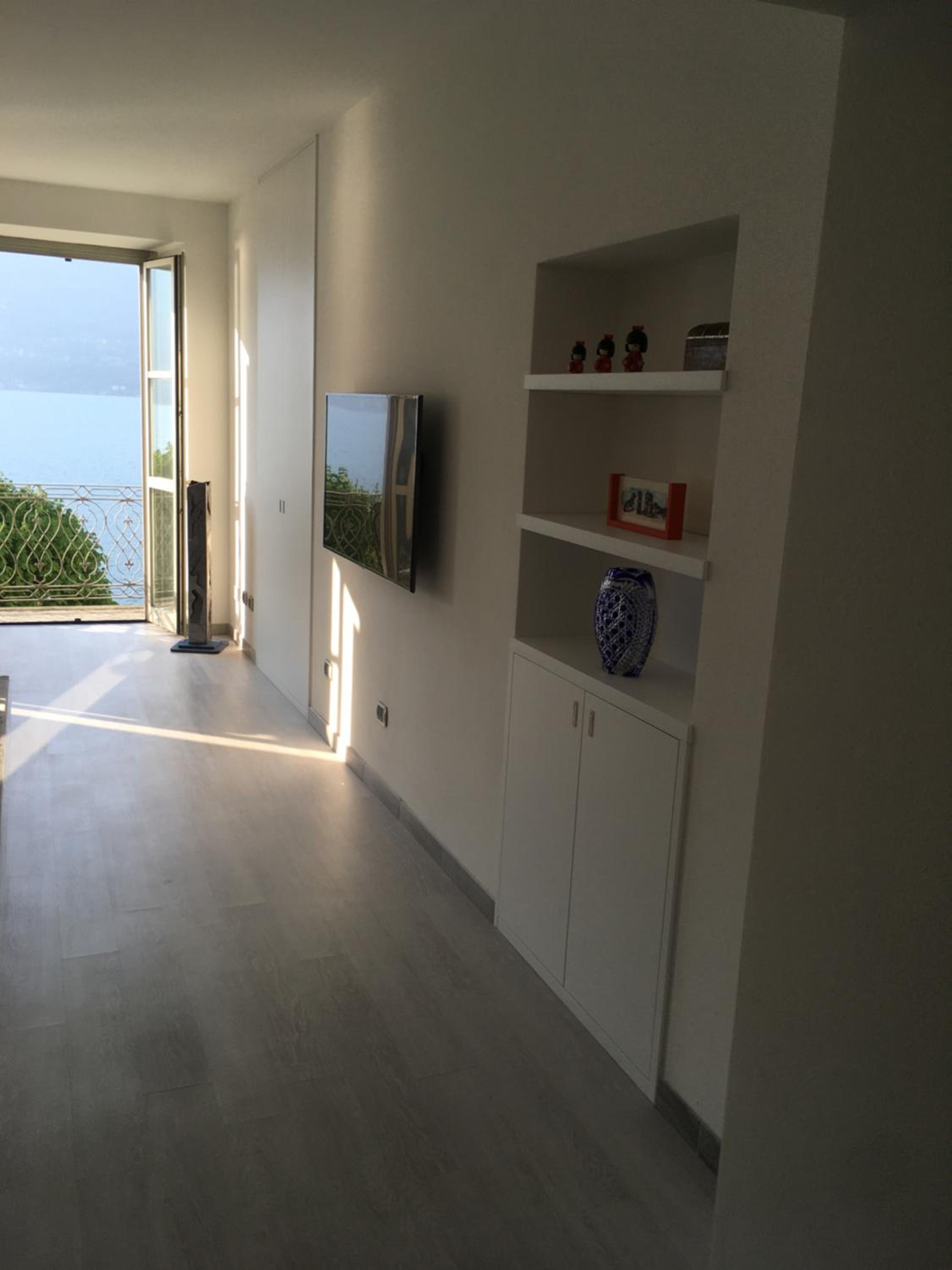 Apartment with Lake View - Photo 31