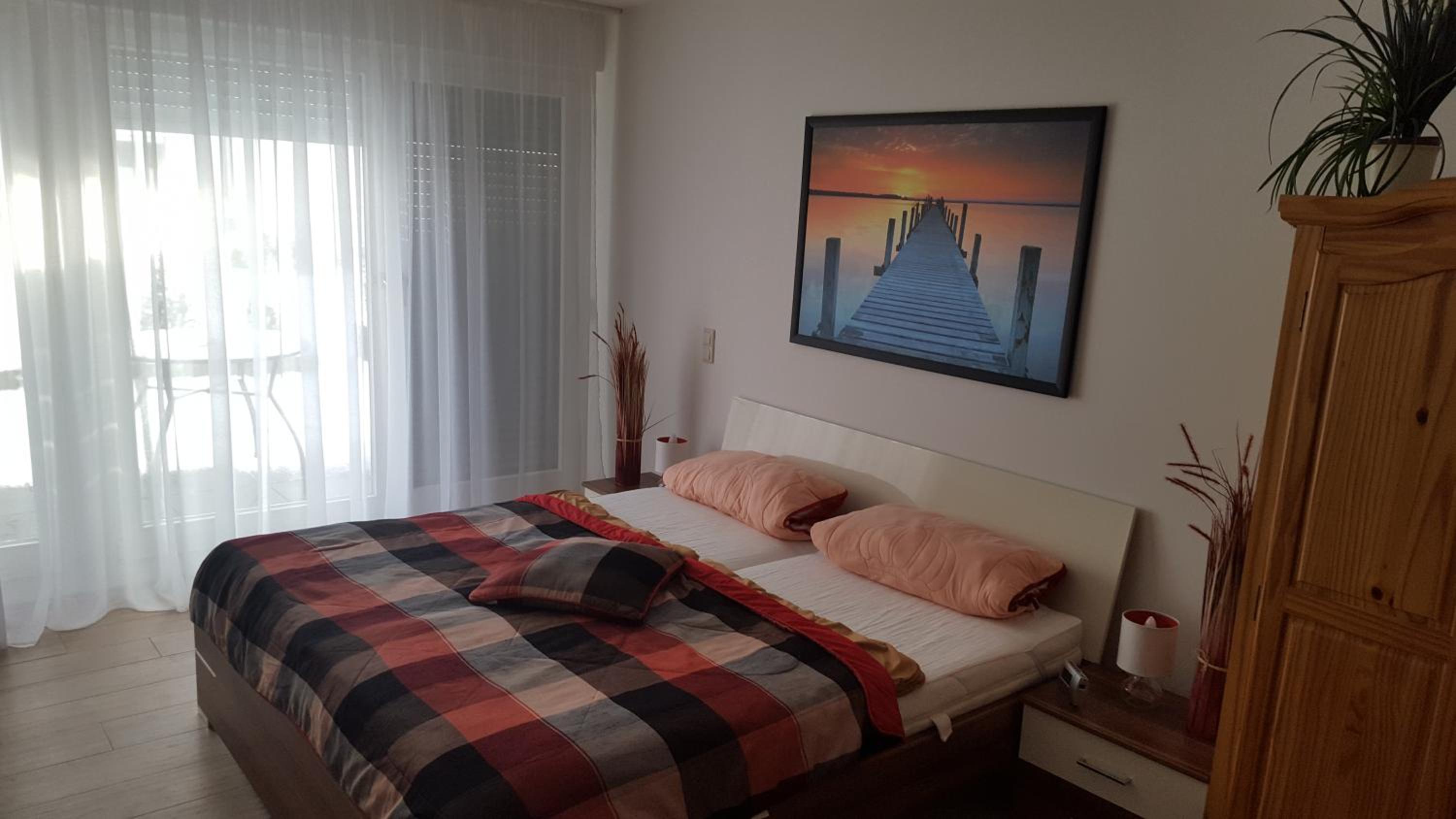 One-Bedroom Apartment photo 1