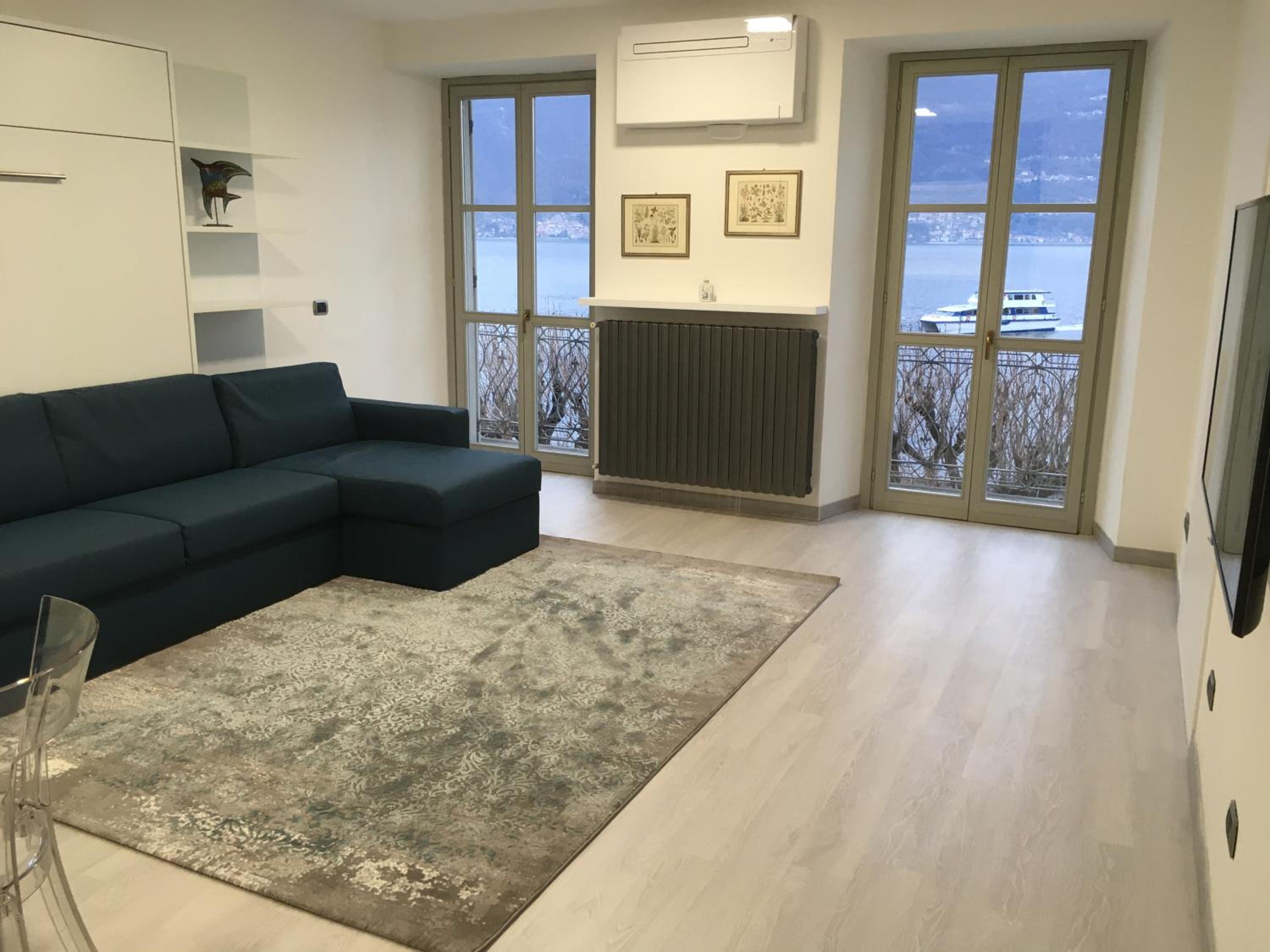 Apartment with Lake View - Photo 33