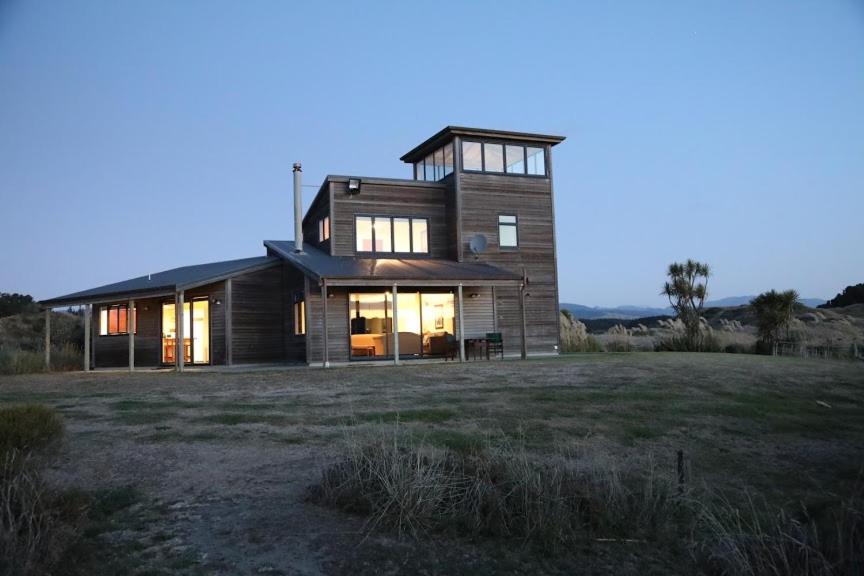 Three-Bedroom House photo 2