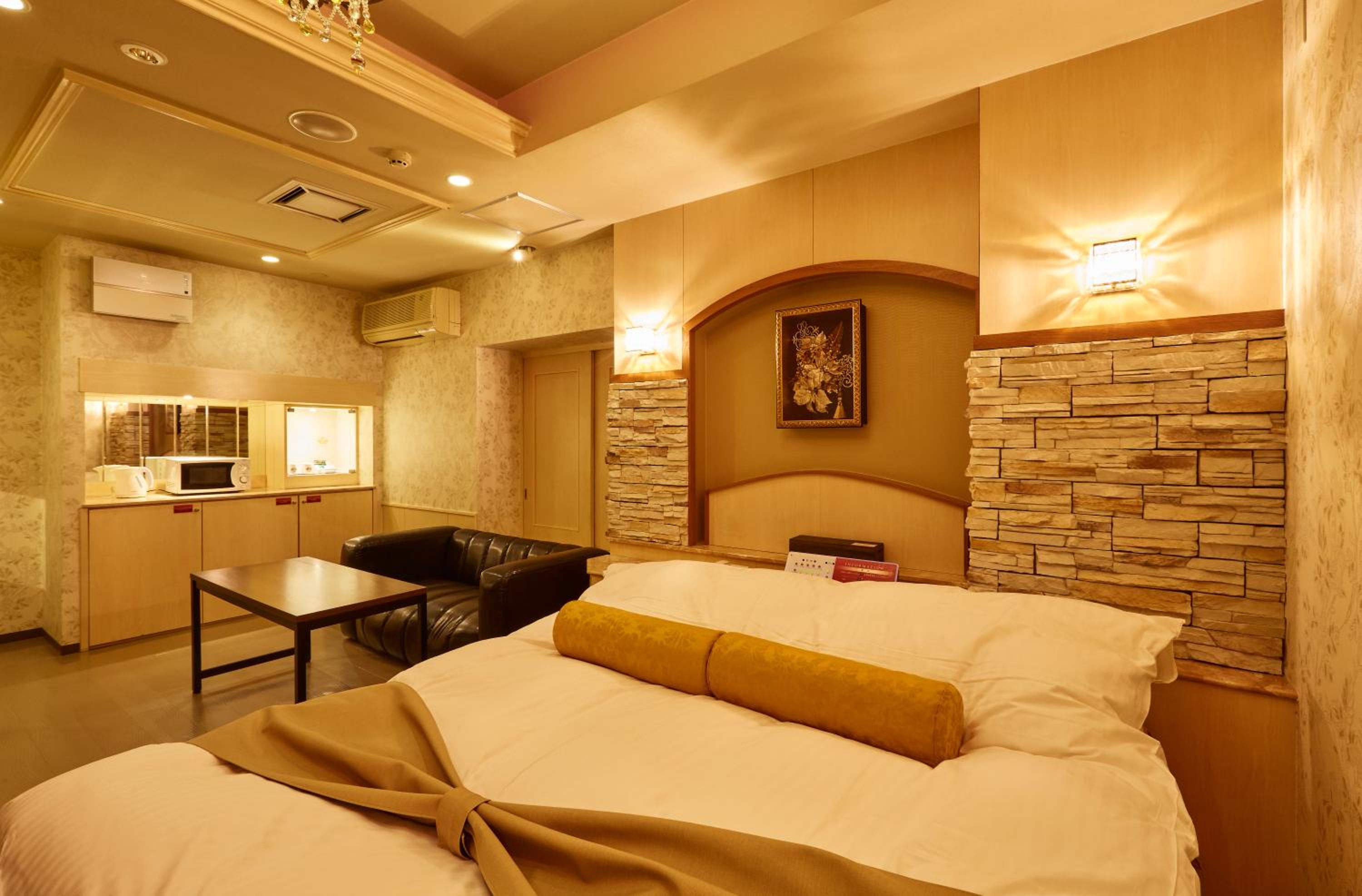 Deluxe King Room - Photo 5