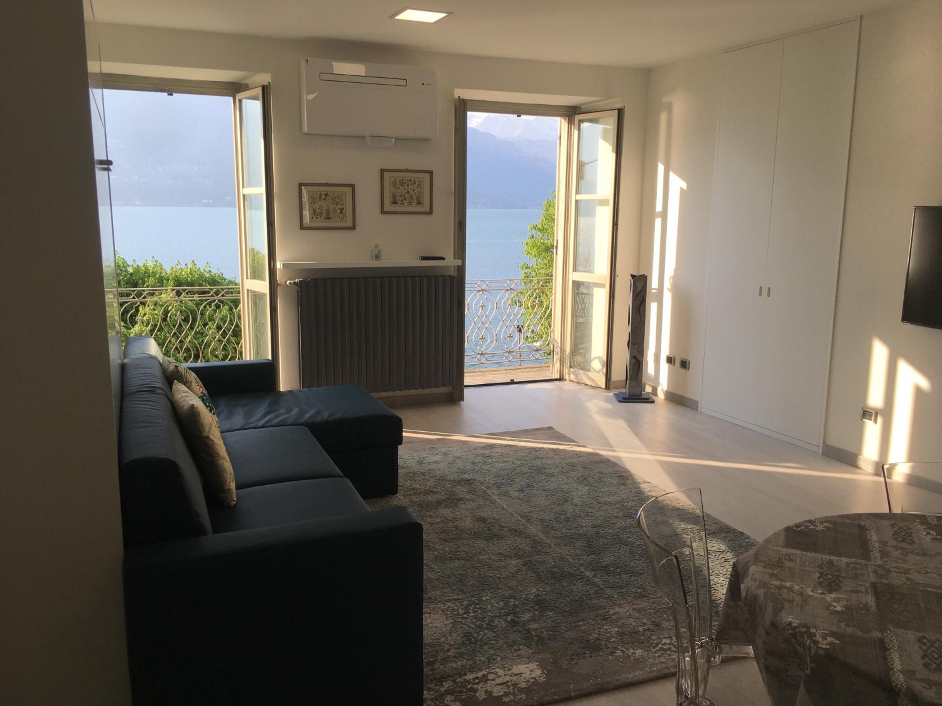 Apartment with Lake View - Photo 27