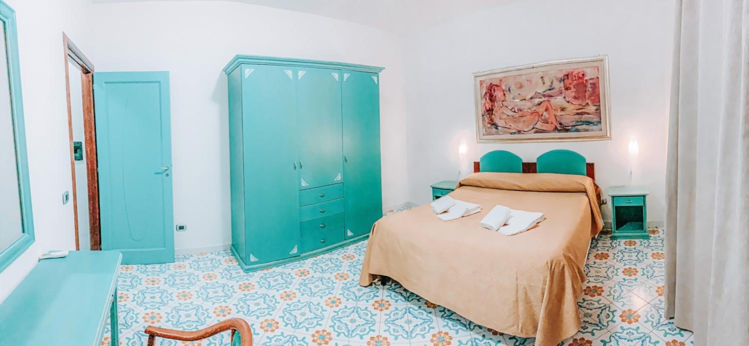 Two-Bedroom Apartment with Terrace and Sea View
