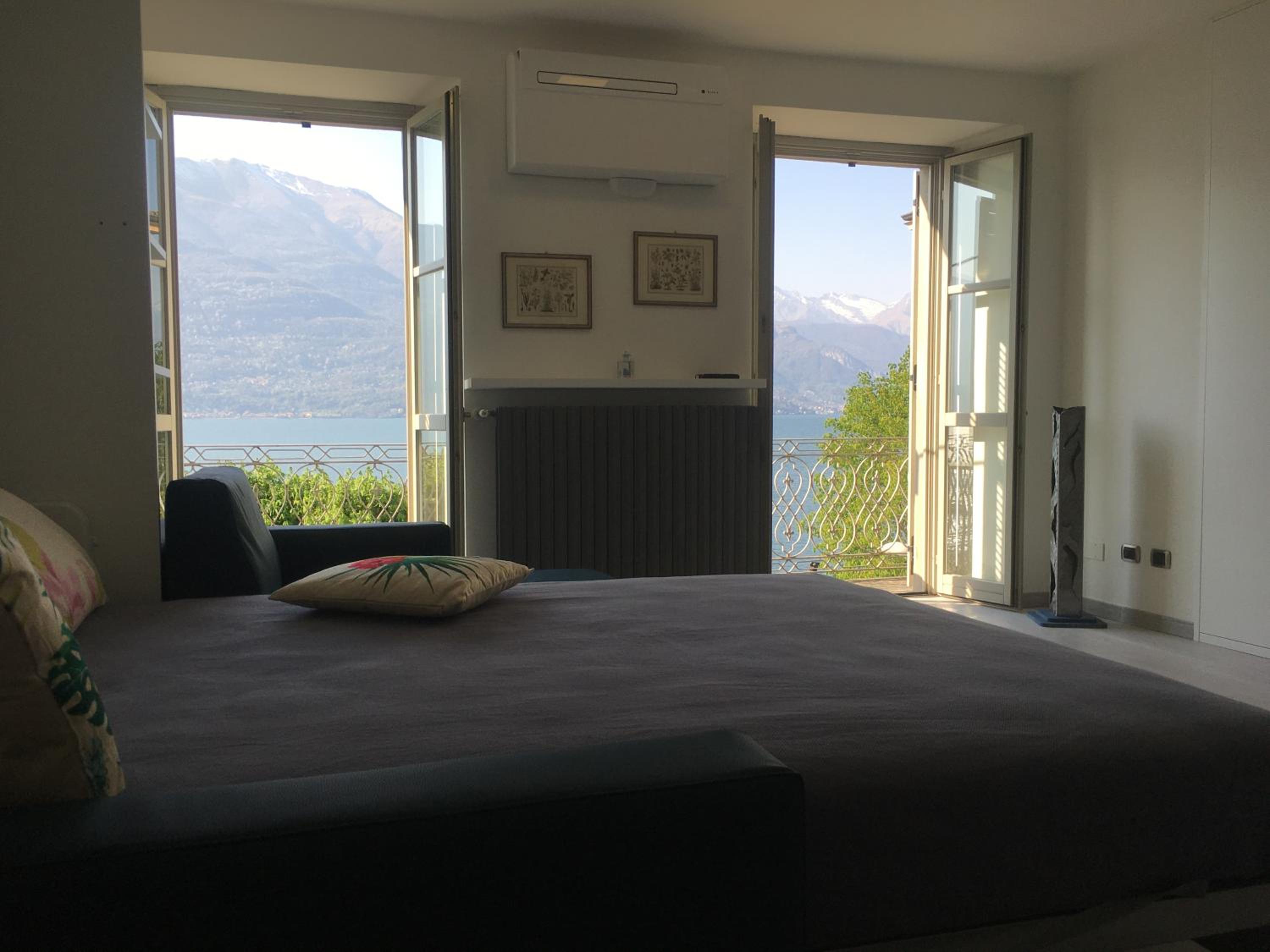 Apartment with Lake View - Photo 19
