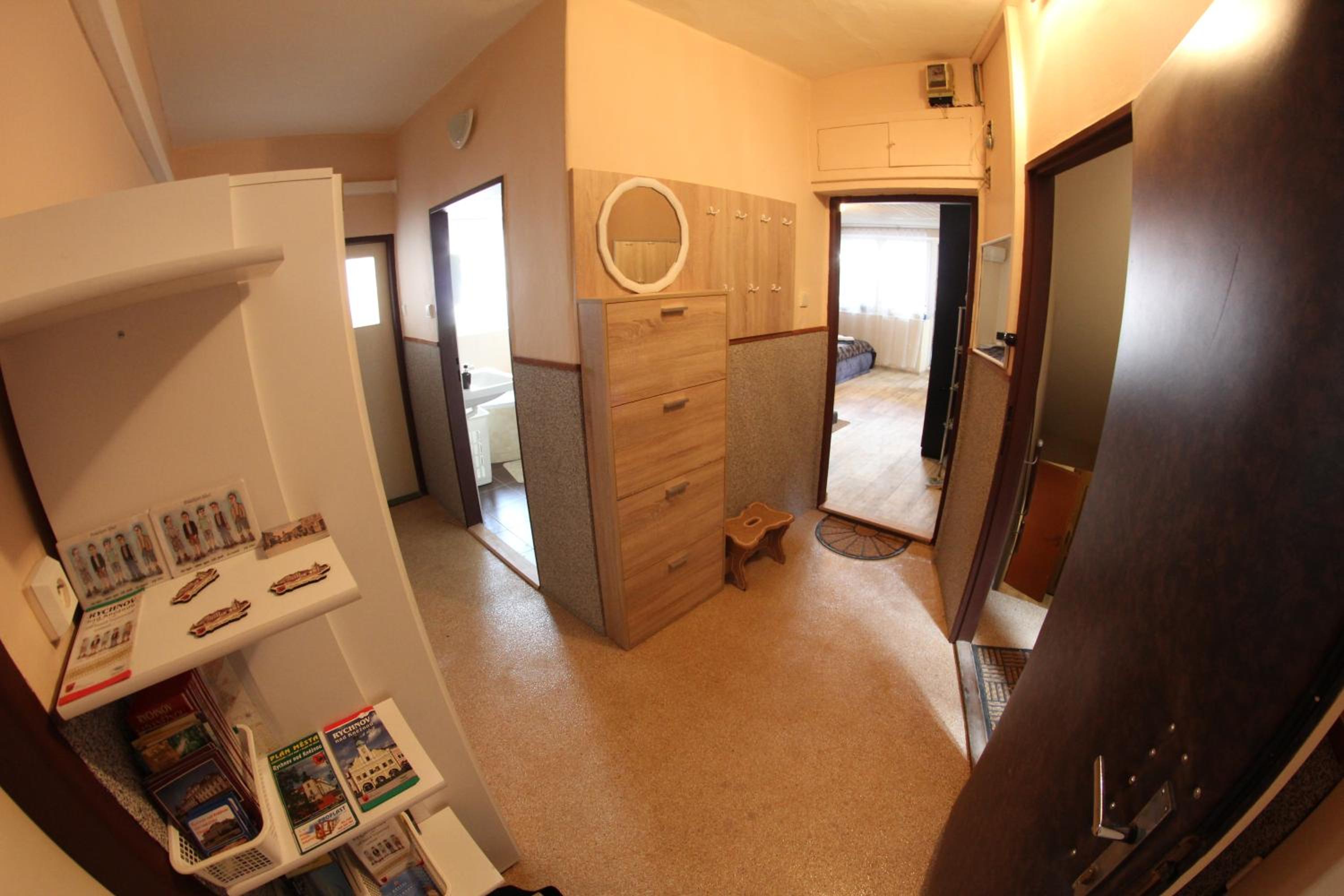 Family Room with Private Bathroom photo 2